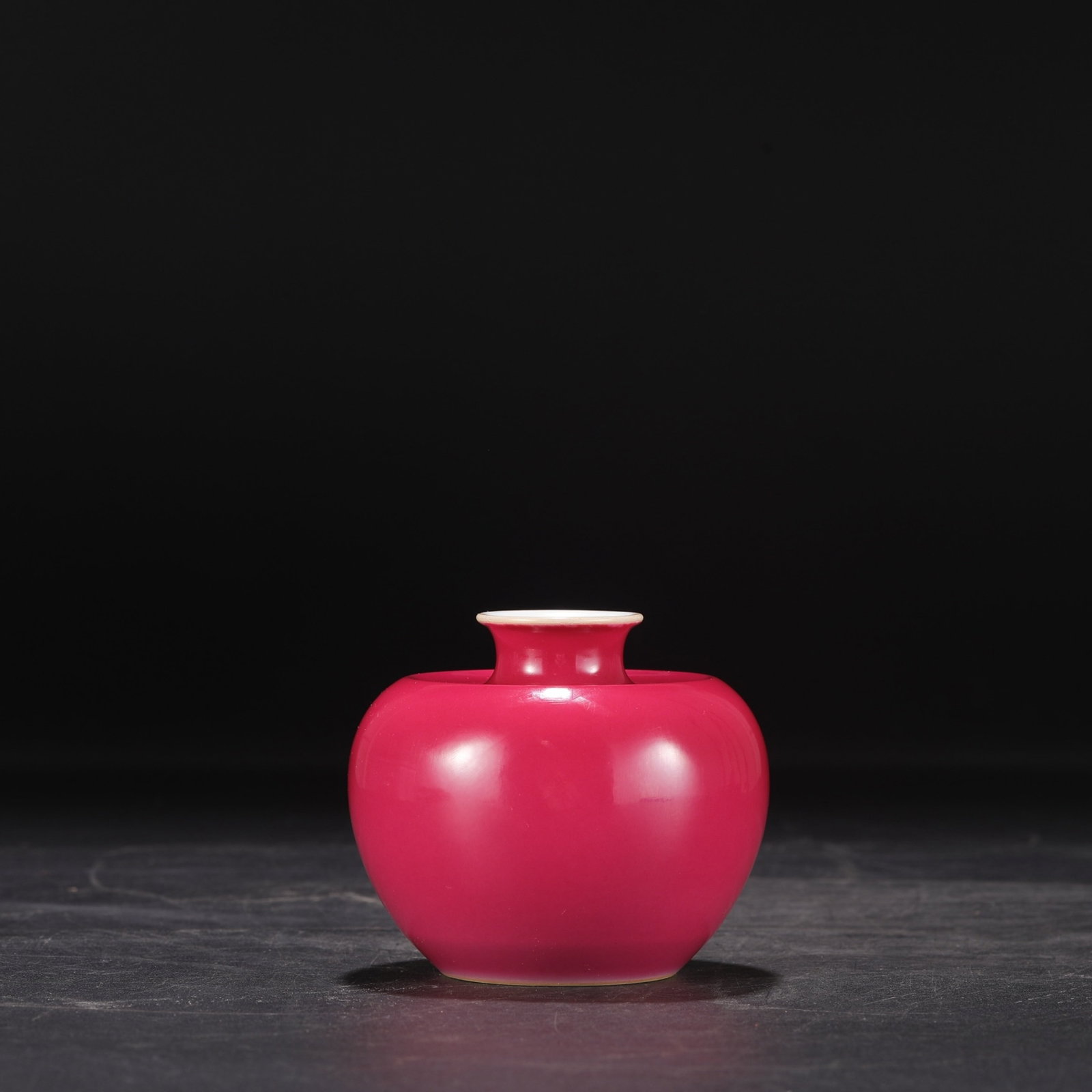 An Exquisite Ruby Red-Glazed Apple-Shaped Water Pot - 7
