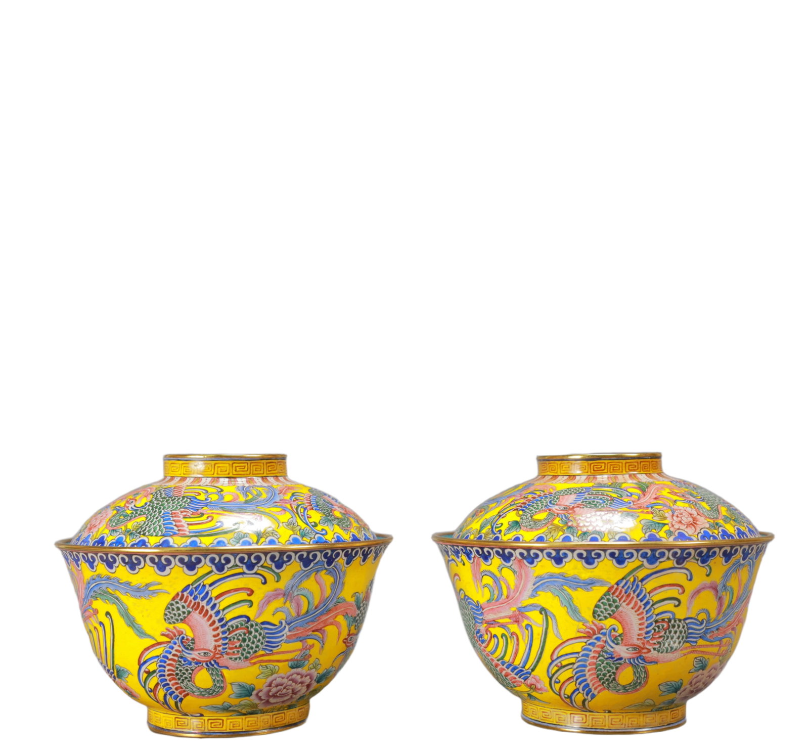A Pair of Exquisite Painted Enamel Flower and Phoenix Pattern Cover Bowls (1 of 8)