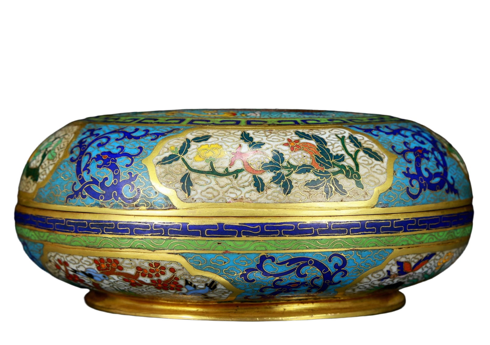 An exquisite cloisonne 'auspicious clouds and dragon' pattern box - 4