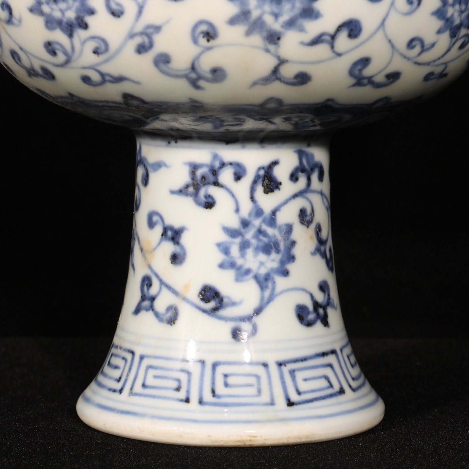 An Exquisite Blue and White Eight Treasures Pattern Stem Cup - 4