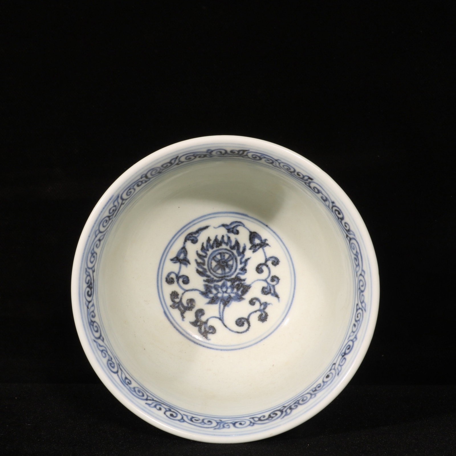 An Exquisite Blue and White Eight Treasures Pattern Stem Cup - 8
