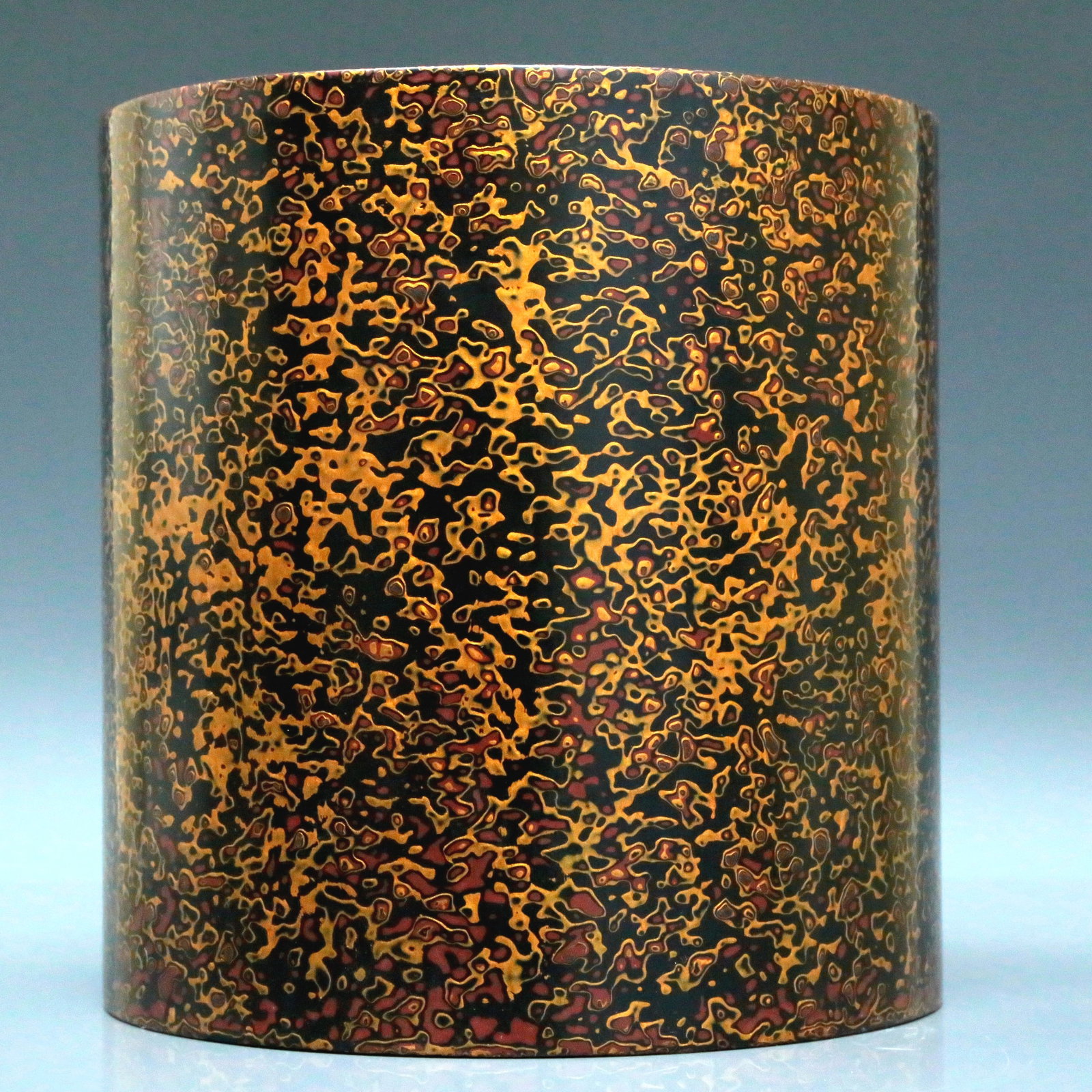A Brilliant Pineapple-Lacquer Brush Pot - 2