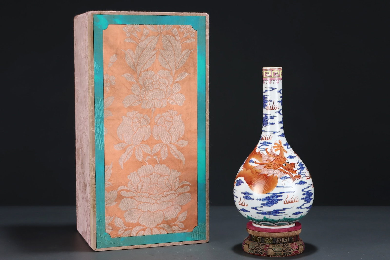 An Exquisite Blue and White Iron-Red Painted Gold Auspicious Cloud and Dragon Pattern Vase: An Exquisite Blue and White Iron-Red Painted Gold Auspicious Cloud and Dragon Pattern Vase,Qing Dynasty,China,Qianlong Six-character Mark,Size:10.9inx5.5in 青花矾红釉