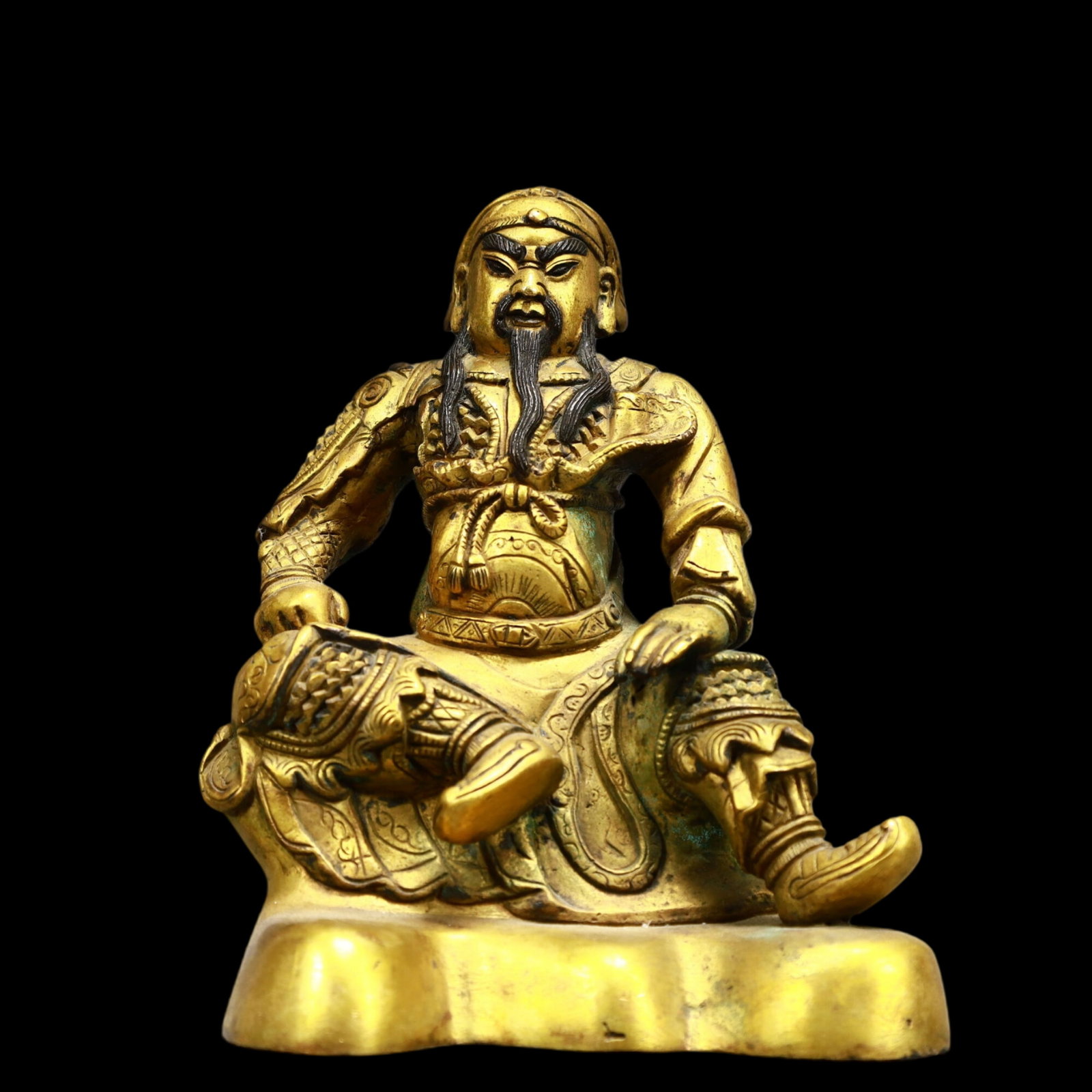 A Solemn Gilt Bronze Statue of 'Guan Gong': A Solemn Gilt Bronze Statue of 'Guan Gong',Qing Dynasty, China,Size:5.1inx3.9inx6.7in,Weight:2200g 铜鎏金关公像,中国清代
