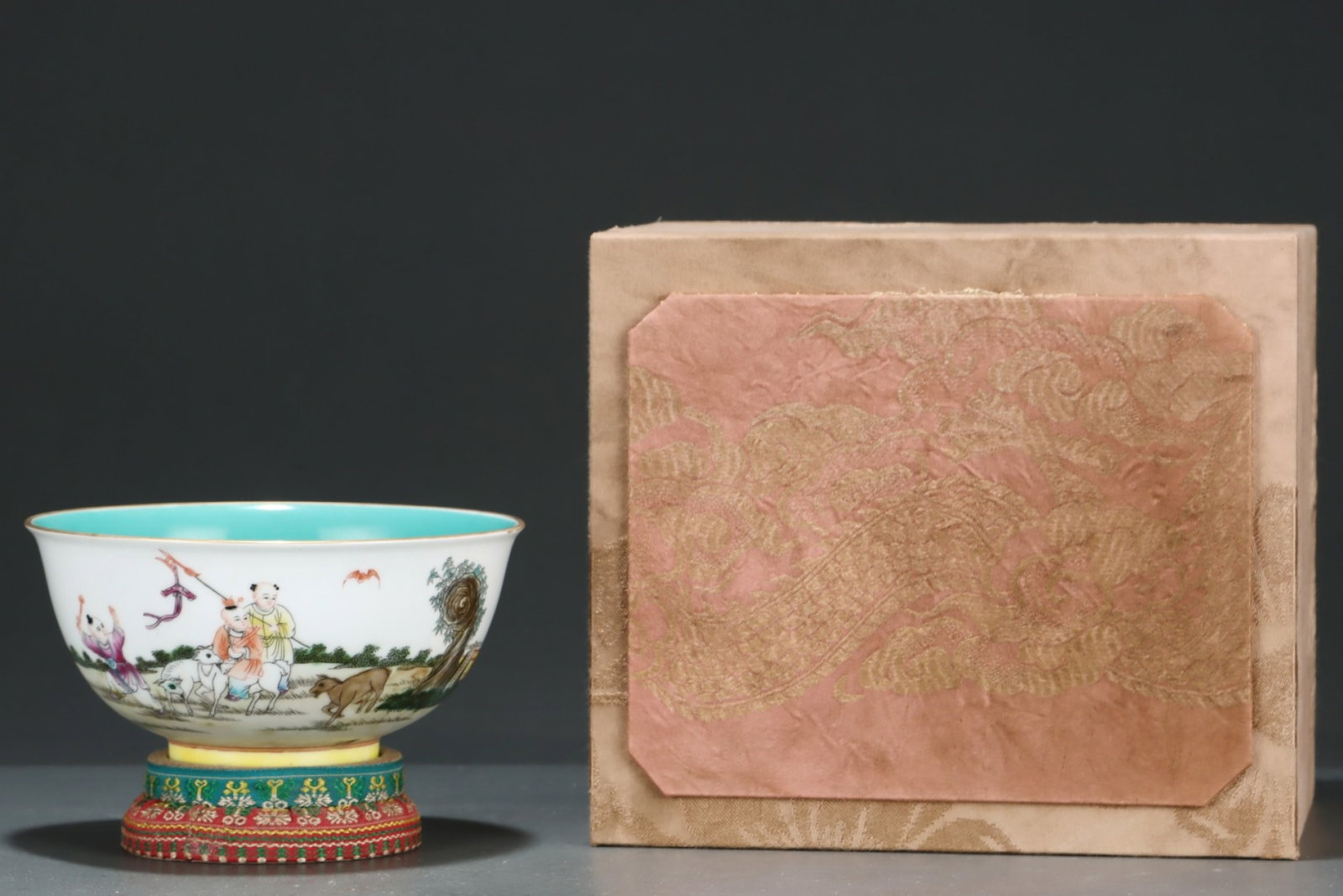 An Exquisite Famille-Rose Character and Story Pattern Bowl: An Exquisite Famille-Rose Character and Story Pattern Bowl,Qing Dynasty,China,Yongzheng Six-character Mark,Size:3.3inx6.5in