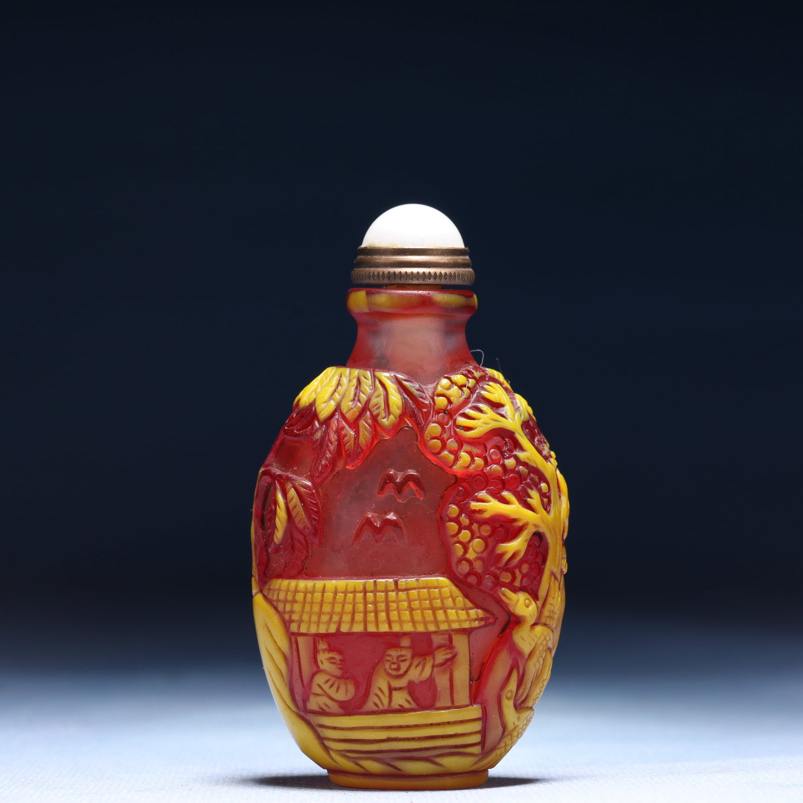 An Exquisite Glass Landscape and Figure Pattern Snuff Bottle (1 of 8)