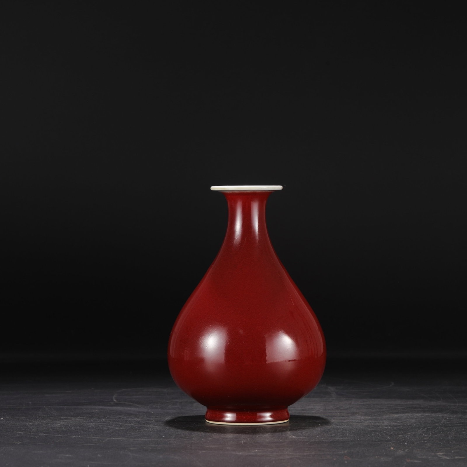 An Exquisite Ruby red-Glazed Vase - 2