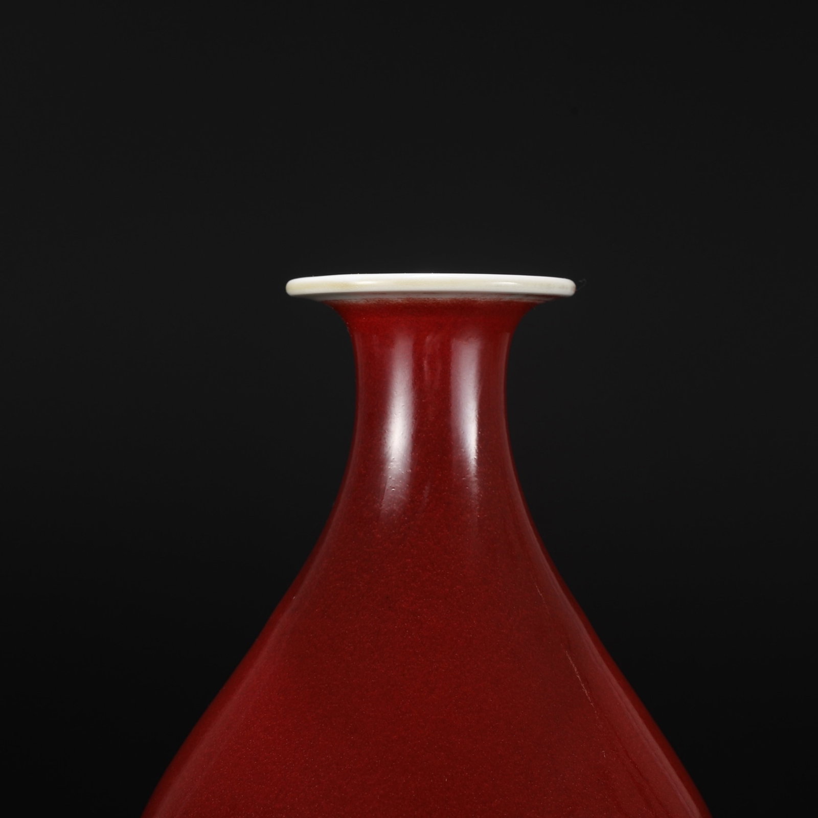 An Exquisite Ruby red-Glazed Vase - 3