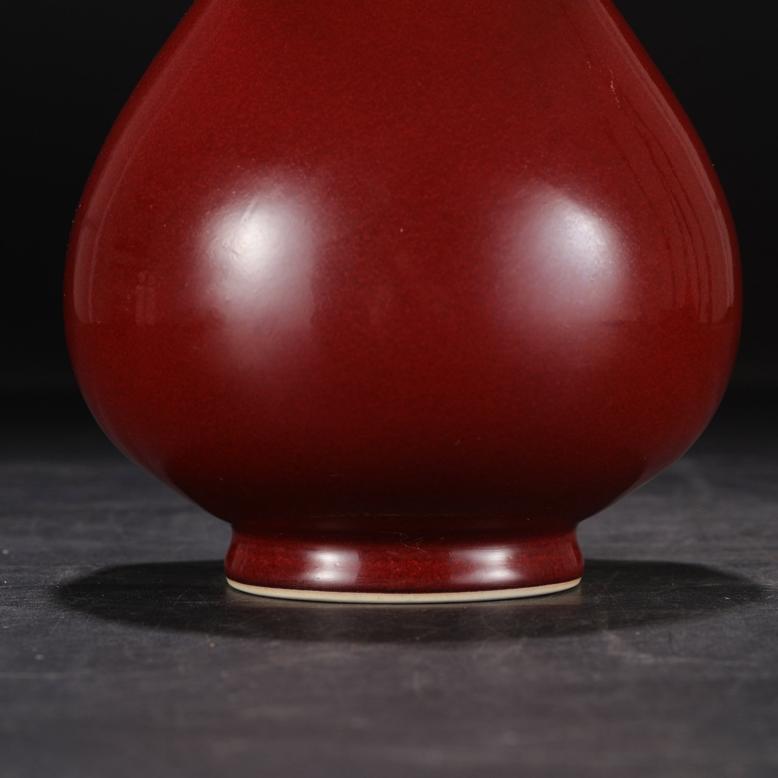 An Exquisite Ruby red-Glazed Vase - 4