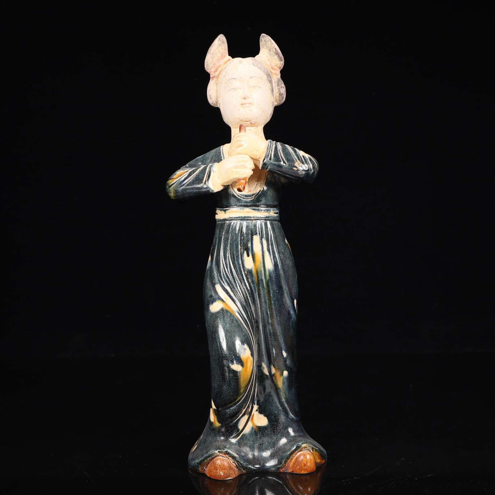 A Rare Tang Tri-Color Glazed Pottery Dancing Figurines: A Rare Tang Tri-Color Glazed Pottery Dancing Figurines,Tang Dynasty, China,Chinese Tang Tri-colored Pottery, or Tang Sancai, flourished during the Tang Dynasty (618–907 AD). It's renowned for it