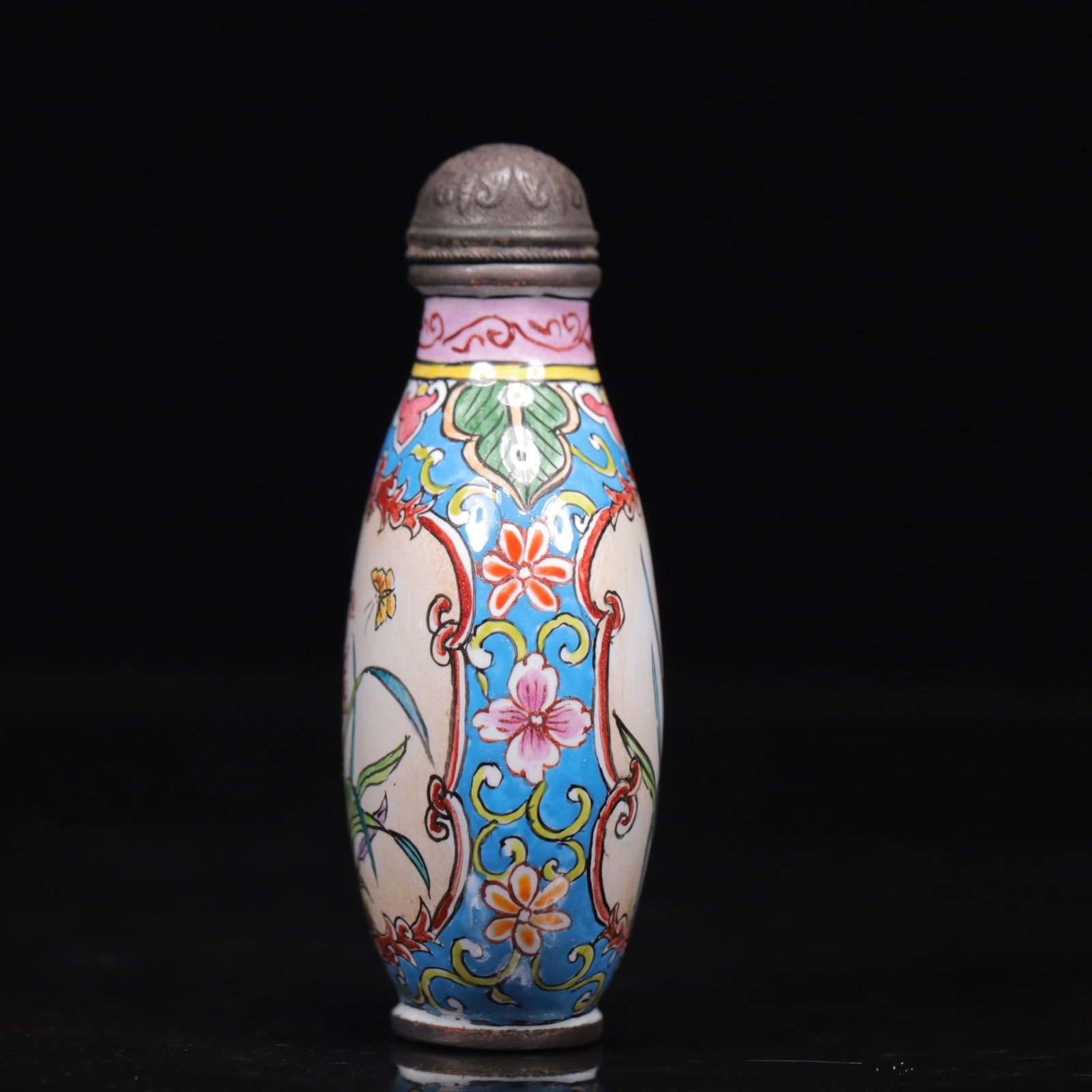 An Exquisite Painted Enamel Flower Pattern Snuff Bottle - 3