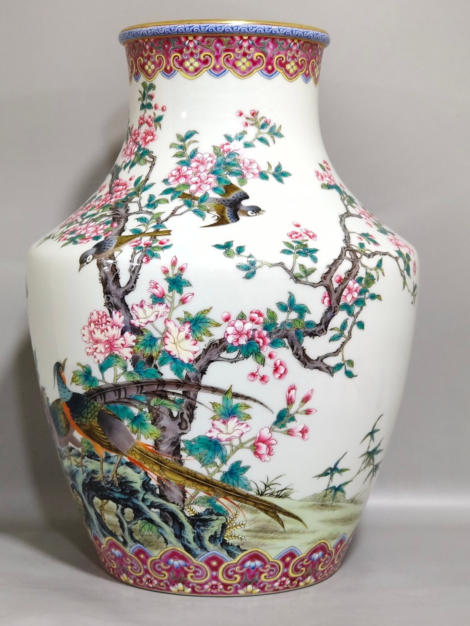 A Rare Famille-Rose Painted Gold Flower and Bird Pattern Vase,With Poem: A Rare Famille-Rose Painted Gold Flower and Bird Pattern Vase,With Poem,Qing Dynasty,China,Qianlong Six-character Mark,Size:13.8inx9.4in