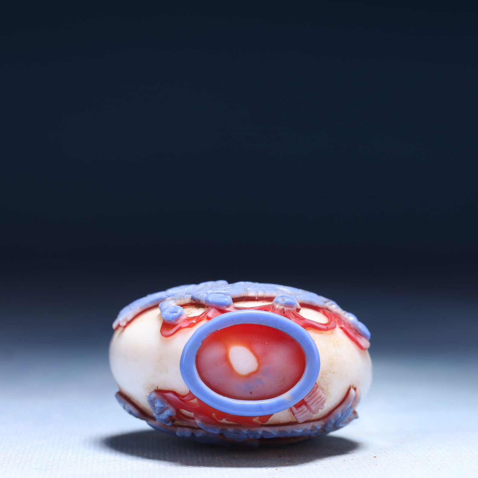 An Exquisite Glass Auspicious Beast Pattern Snuff Bottle - 6