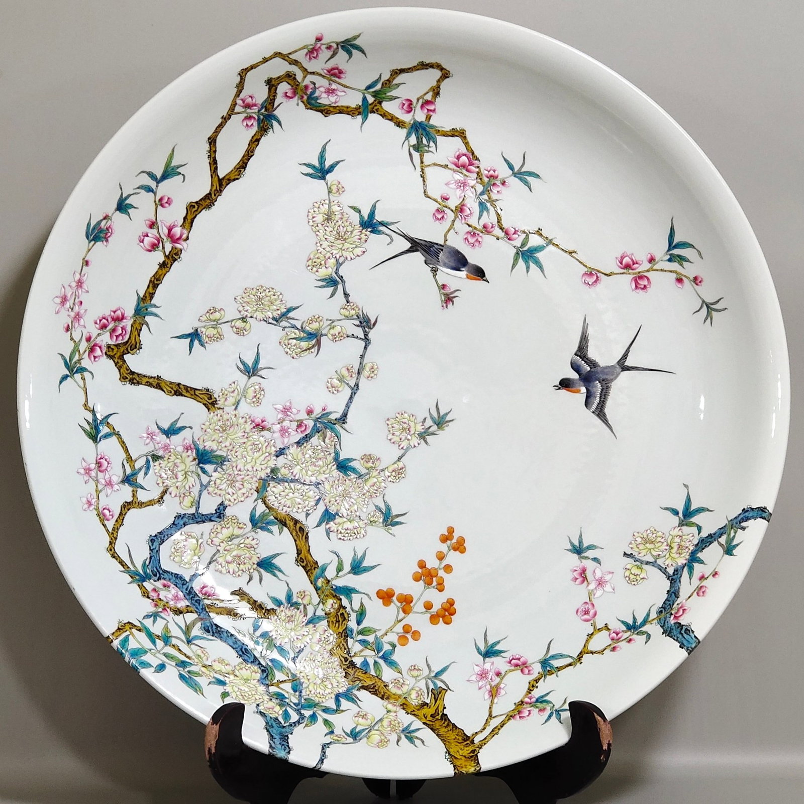 A Huge Famille-Rose Flower and Bird Pattern Plate: A Huge Famille-Rose Flower and Bird Pattern Plate,Qing Dynasty,China,Yongzheng Six-character Mark,Size:3.3inx18.9in 粉彩花鸟纹盘,中国清代,&#