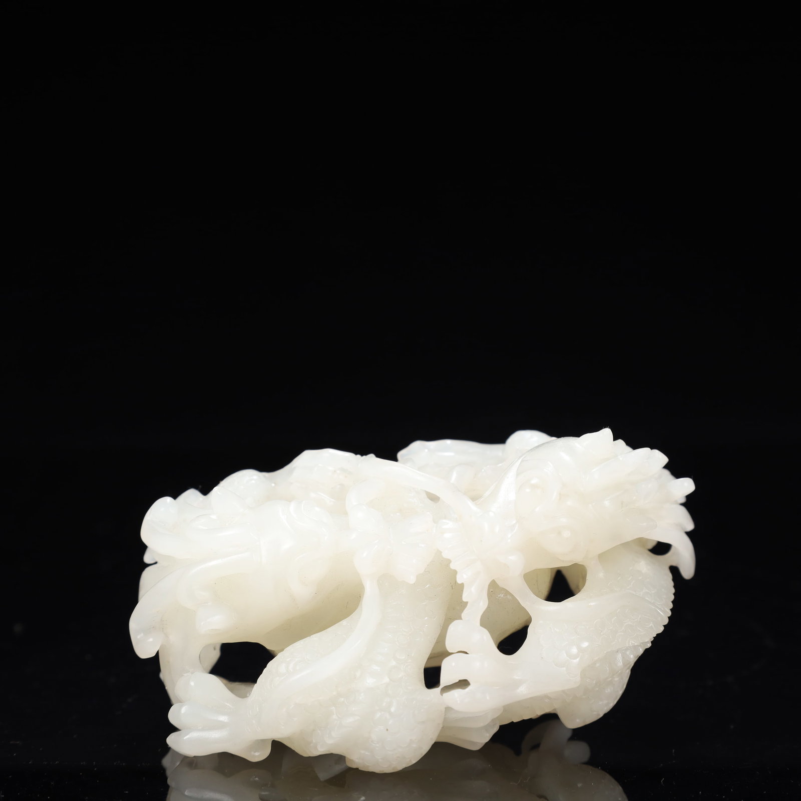 An Exquisite White Jade Dragon Pattern Bottle - 11