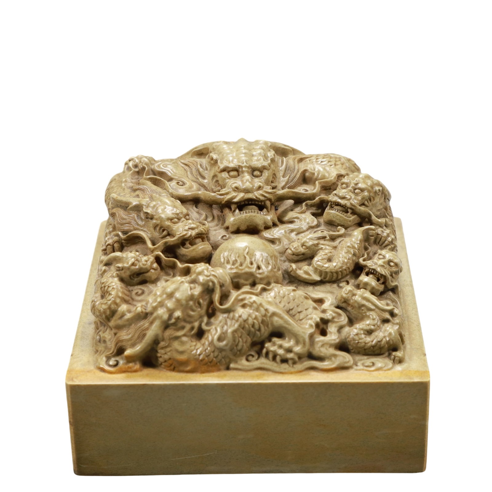 An Exquisite Shoushan Stone Dragon Pattern Seal: An Exquisite Shoushan Stone Dragon Pattern Seal,Qing Dynasty, China,Qianlong Mark,Size:4.5inx3.5in,Weight:2000g 寿山石龙纹印章,中国清代