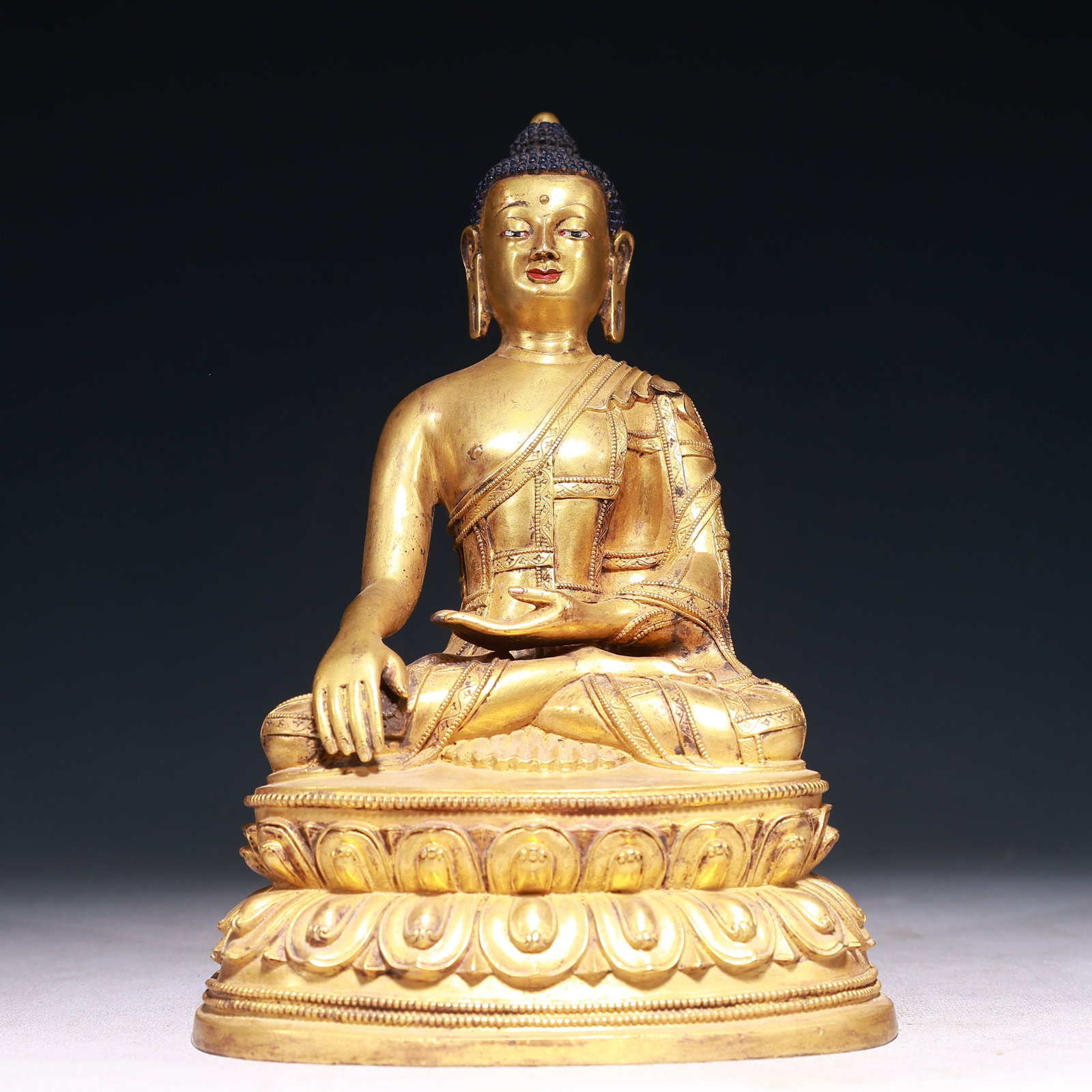 A Solemn Gilt Bronze Statue of Sakyamuni (1 of 9)