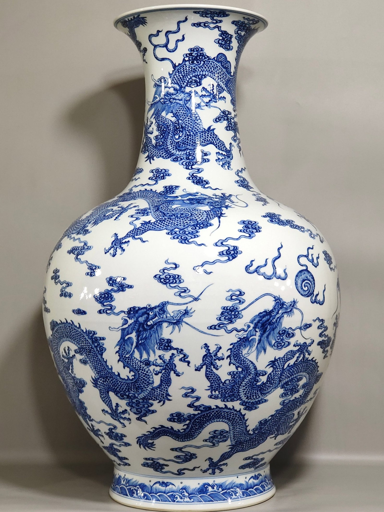 A Huge Blue and White Auspicious Cloud and Dragon Pattern Vase: A Huge Blue and White Auspicious Cloud and Dragon Pattern Vase,Qing Dynasty,China,Qianlong Six-character Mark,Size:28.3inx16.1in