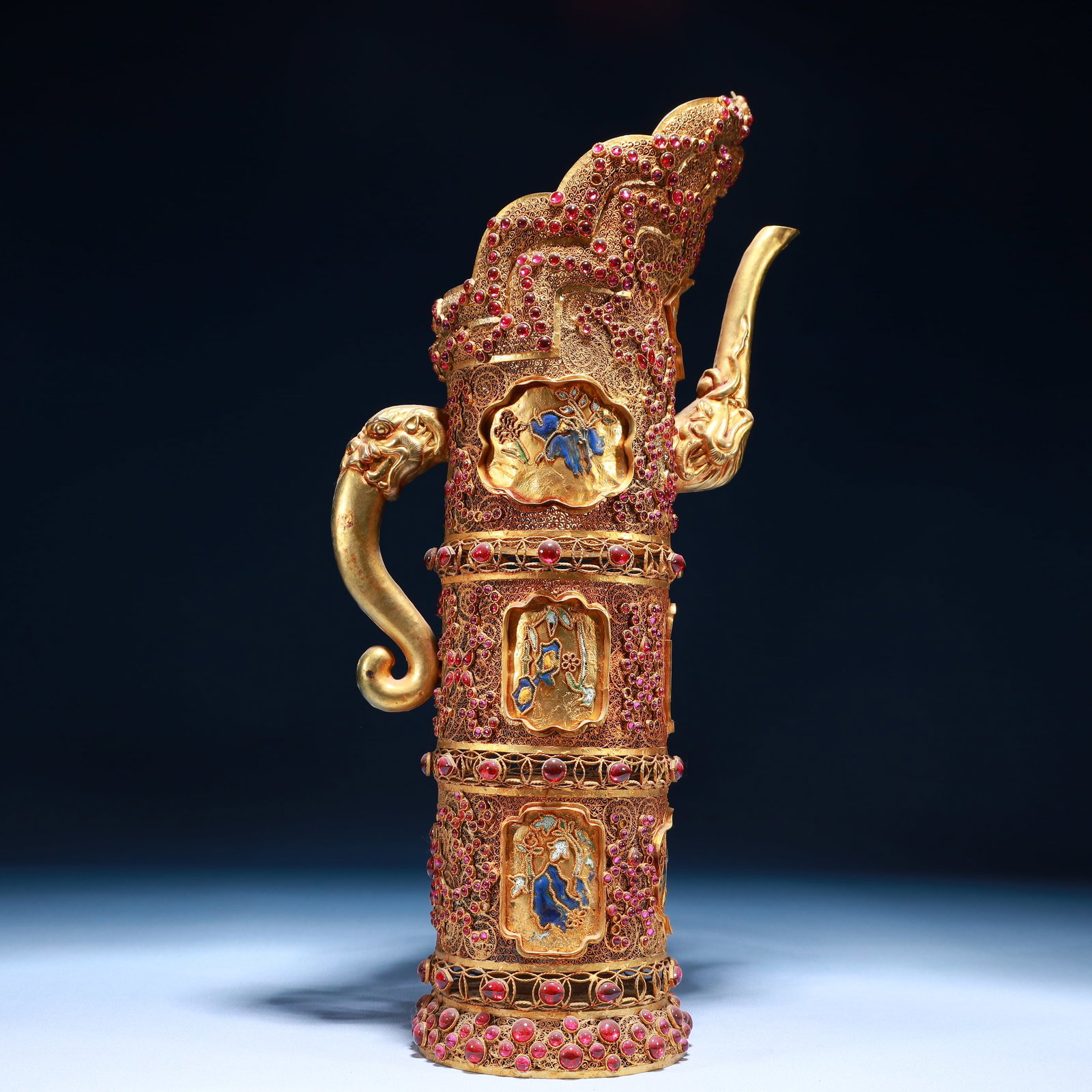 An Exquisite Filigree and Gilding Flower Pattern Flagon,Inlaid Gems: An Exquisite Filigree and Gilding Flower Pattern Flagon,Inlaid Gems,Qing Dynasty,China,Size:6.7inx4.3inx15.4in,Weight:900g