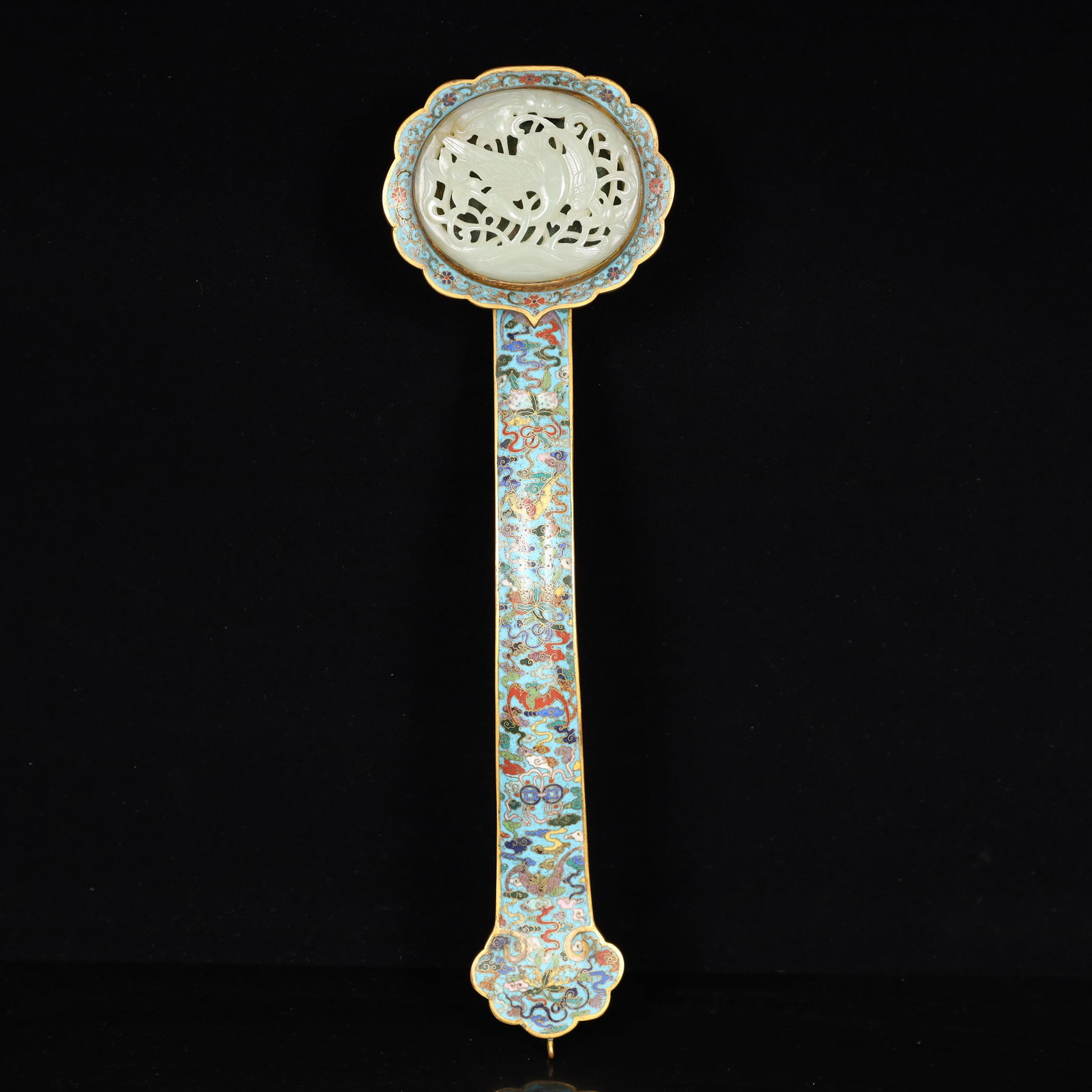An Exquisite Cloisonne Inlaid White Jade Auspicious Cloud Pattern Ruyi: An Exquisite Cloisonne Inlaid White Jade Auspicious Cloud Pattern Ruyi ,Qing Dynasty, China, Qianlong Four-character Mark,Size:4.3inx3.1inx15.4inWeight:850g 景泰蓝嵌白