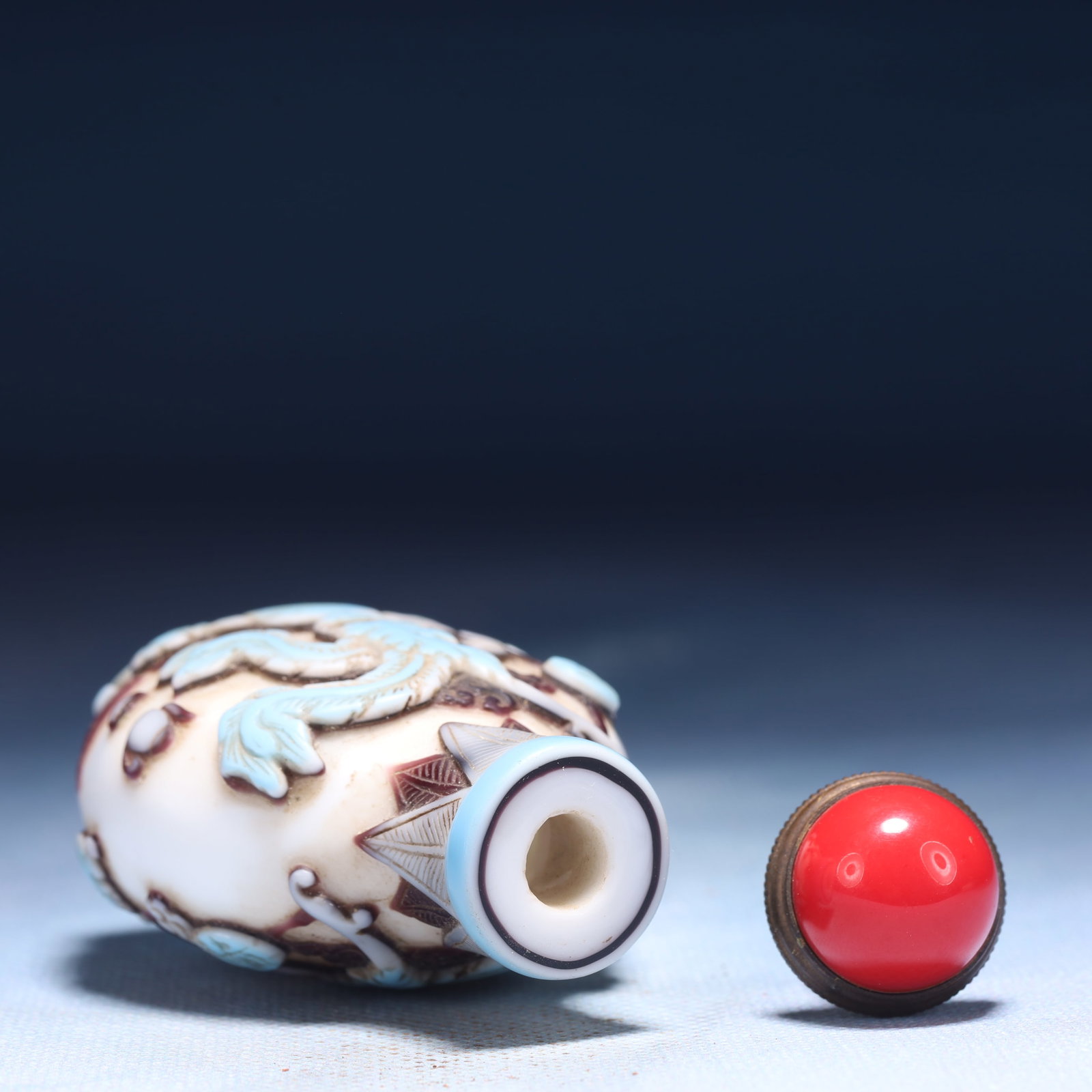 An Exquisite Glass Flower Pattern Snuff Bottle - 6