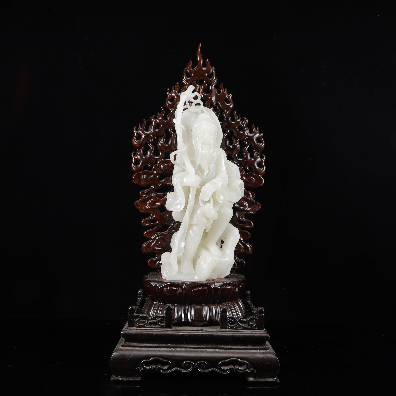 An Exquisite White Jade Figure Ornament (1 of 13)