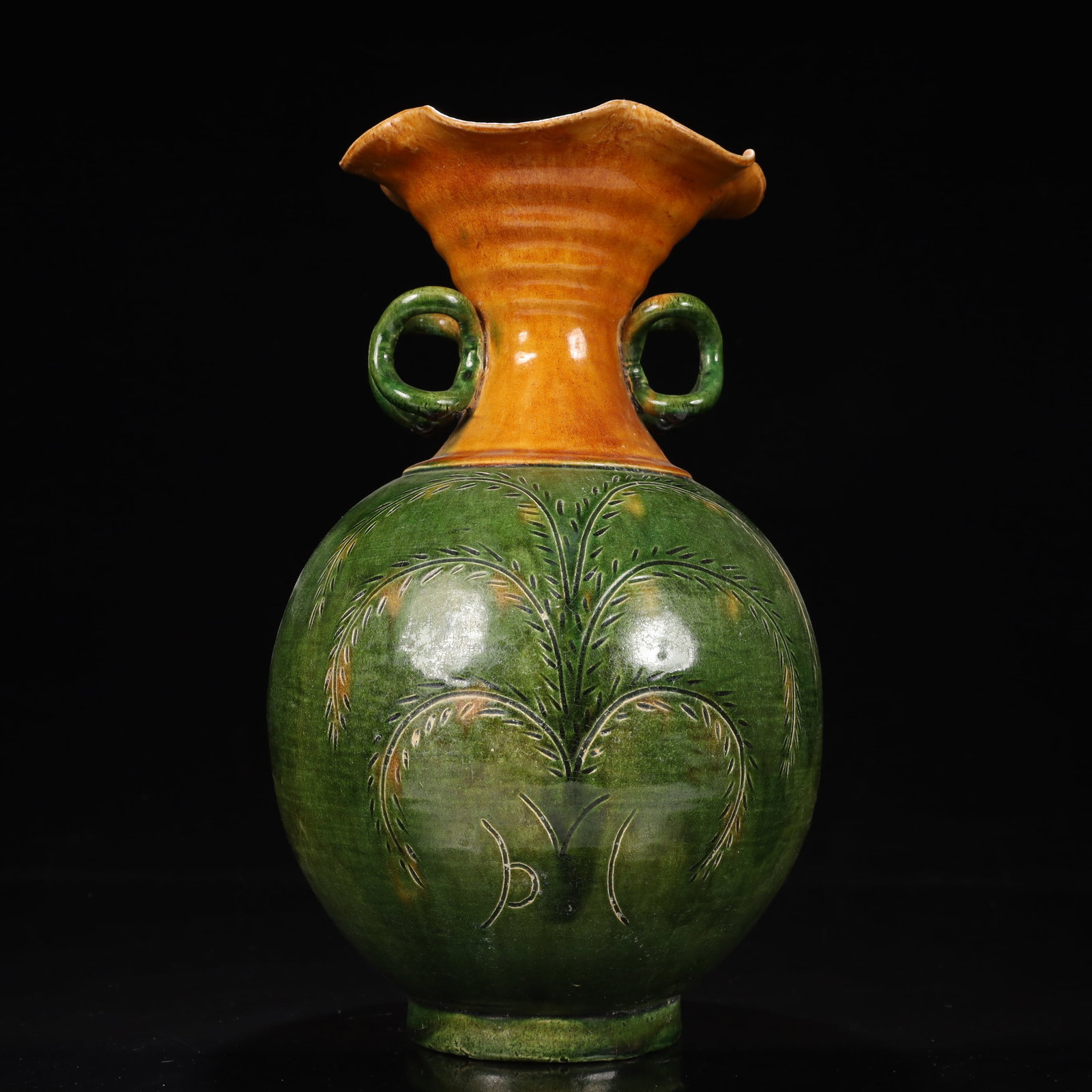 A Rare Tang Tri-Color Glazed Pottery Flower Pattern Double-Ears Vase (1 of 14)
