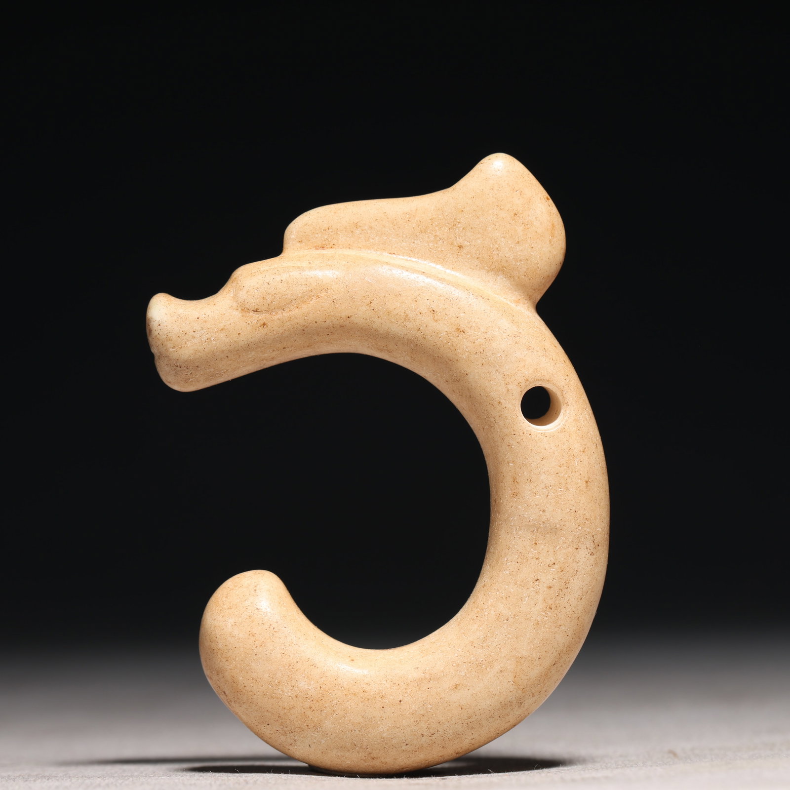An Archaic Hongshan Culture Yellow Jade Pig and Dragon Pendant: An Archaic Hongshan Culture Yellow Jade Pig and Dragon Pendant,Ancient Time, China,Size:2.2inx2.8in Weight:60g 红山文化黄玉猪龙挂件,新