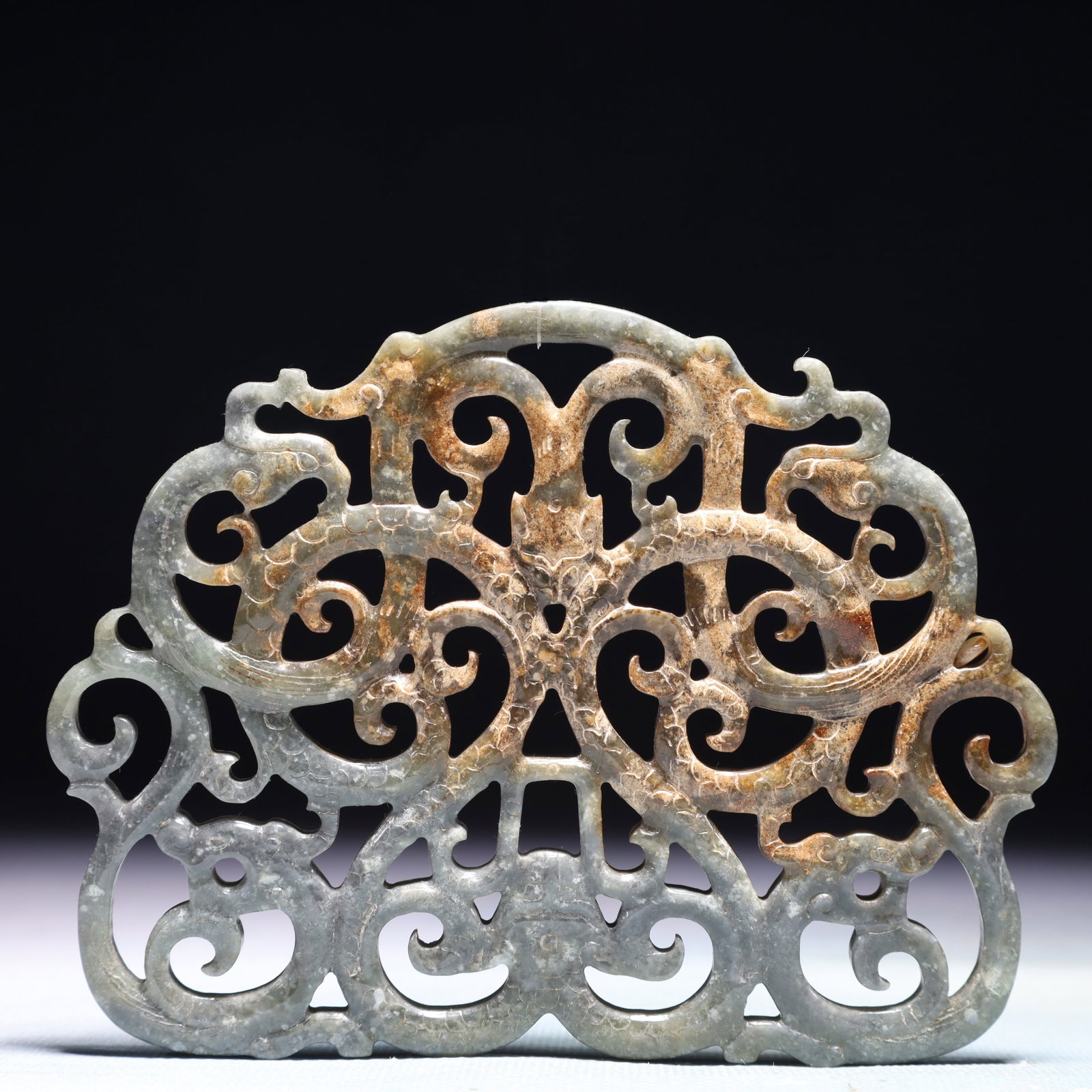 An Exquisite Archaic Jade Dragon and Phoenix Pattern Pendant: An Exquisite Archaic Jade Dragon and Phoenix Pattern Pendant,Ancient Time,China,Size:4.3inx3.7in,Weight:121.8g 高古玉龙凤纹挂件,中国远