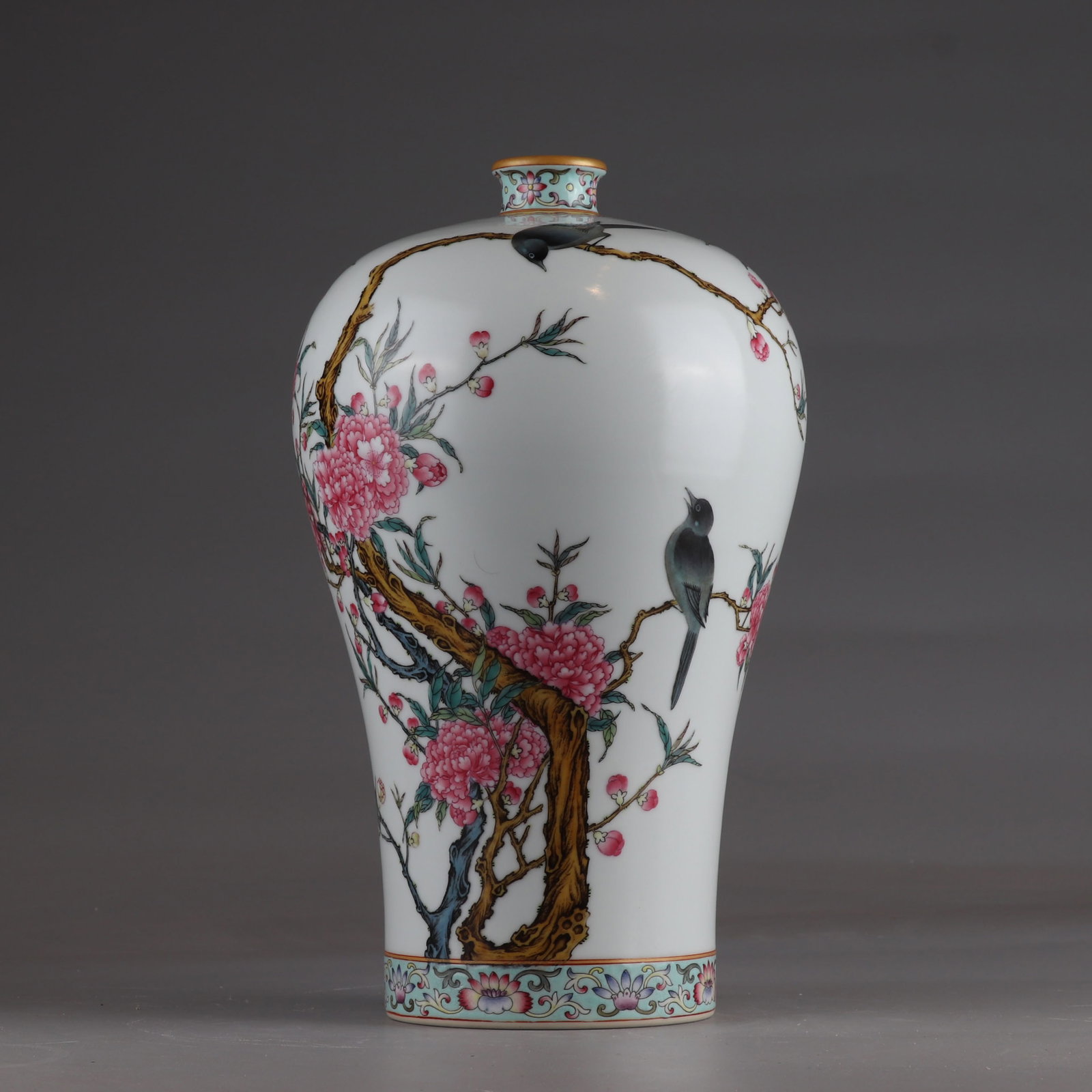 An Exquisite Famille-Rose Painted Gold Flower and Bird Pattern Vase,with poem - 2