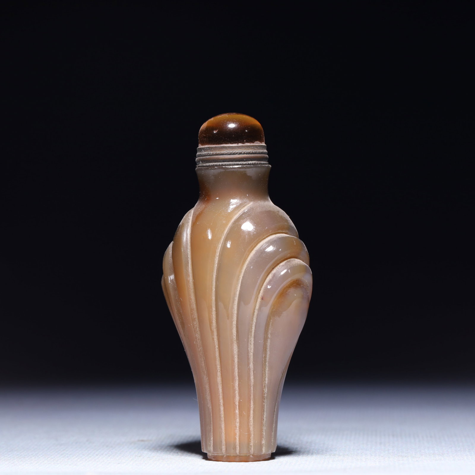 An Exquisite Agate Snuff Bottle - 2