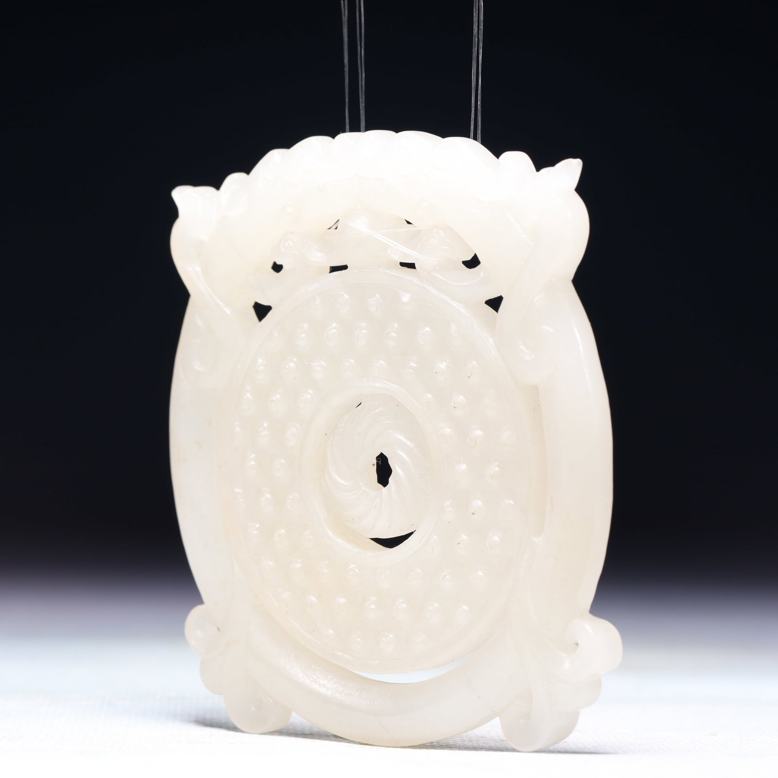 An Exquisite White Jade Dragon Pattern Pendant - 2