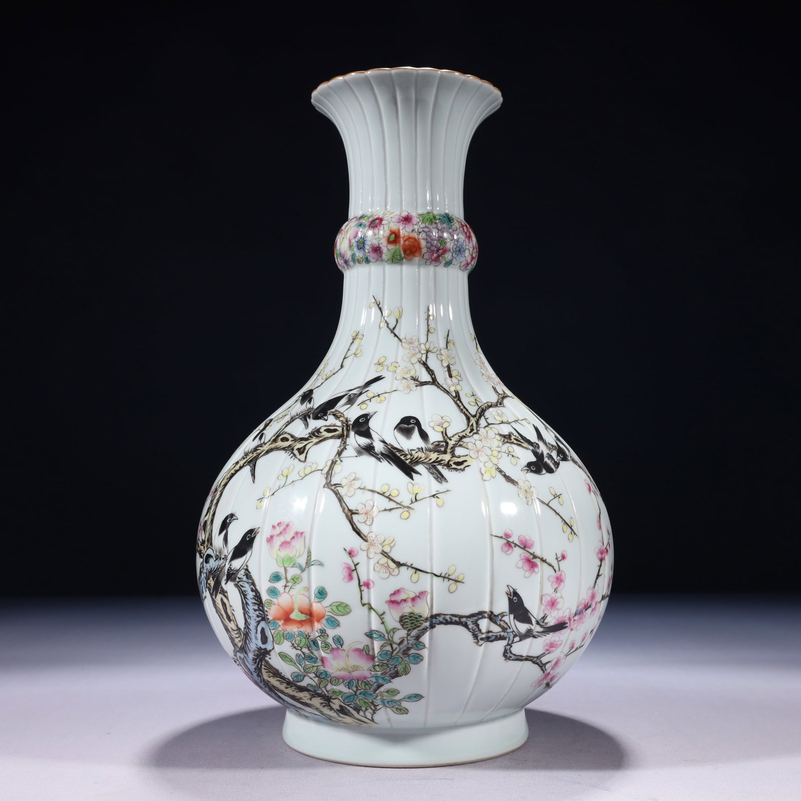 An Exquisite Famille-Rose Painted Gold Flower and Bird Pattern Vase (1 of 10)