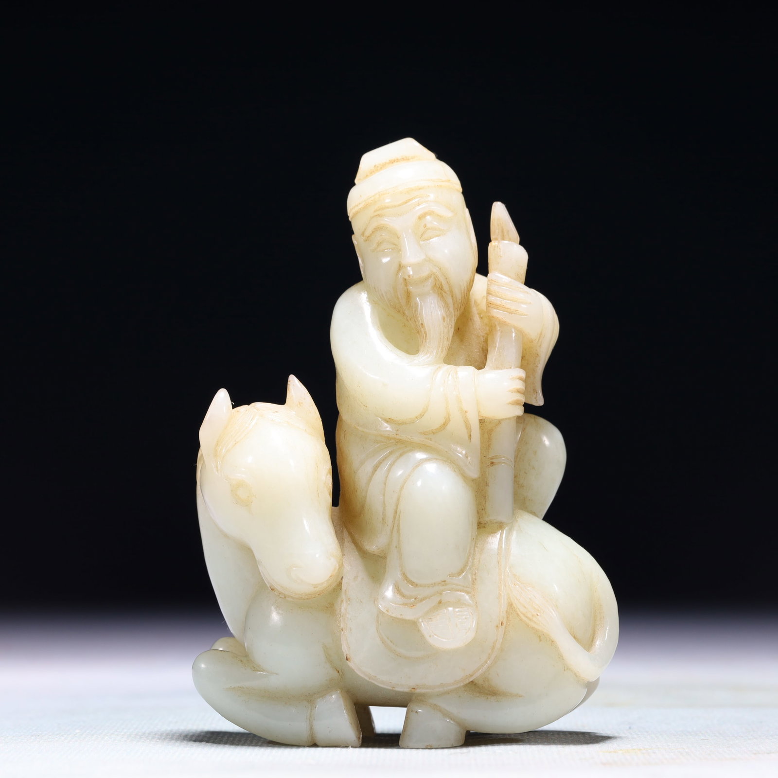 An Exquisite White Jade Figure Ornament: An Exquisite White Jade Figure Ornament,Qing Dynasty,China,Size:3inx1.4inx4.3in,Weight:400g 白玉人物摆件,中国清代