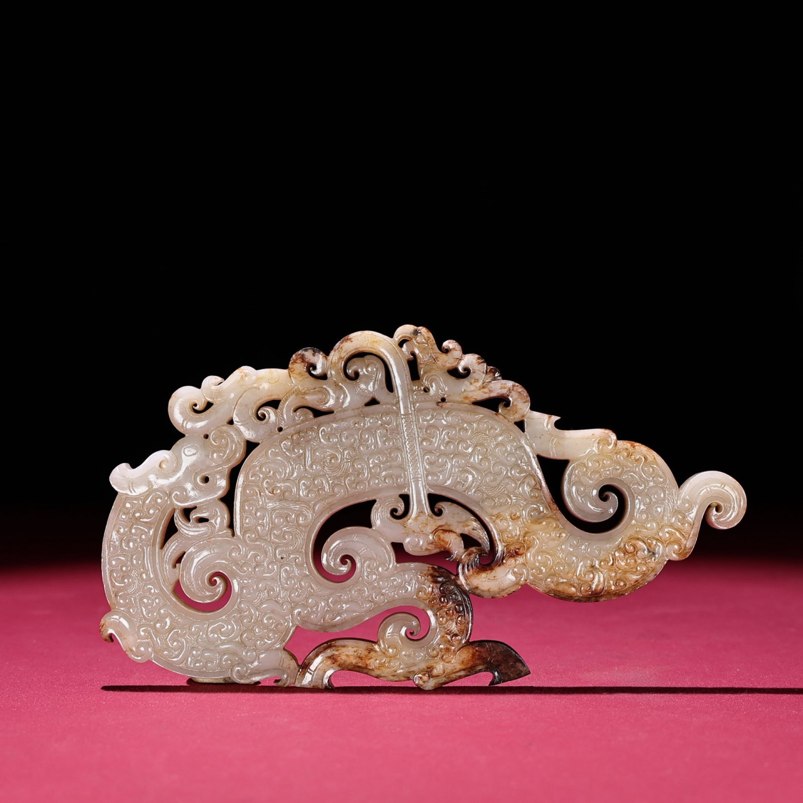 An Exquisite White Jade Dragon Pattern Pendant - 3