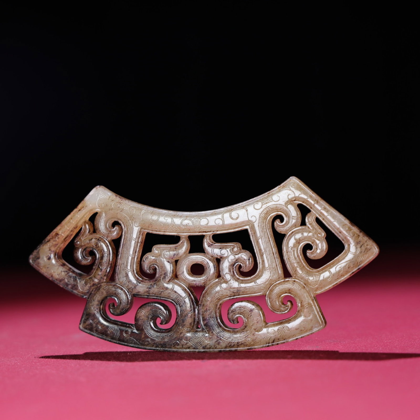 An Exquisite White Jade Dragon Pattern Pendant - 3