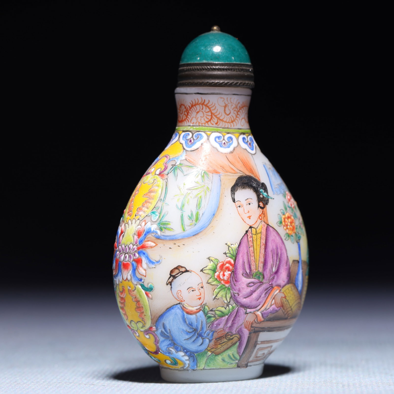 An Exquisite Glass Figure Pattern Snuff Bottle - 4