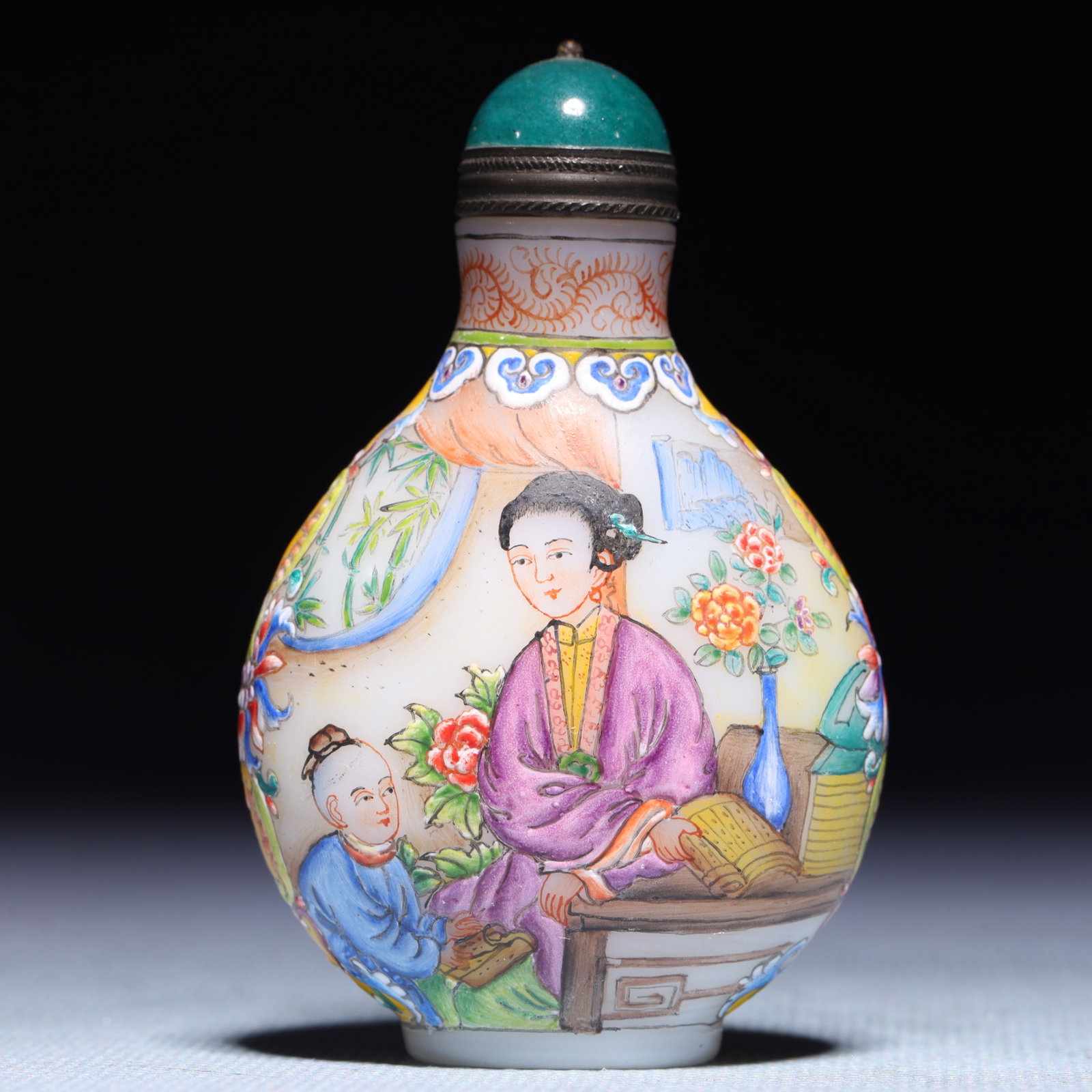 An Exquisite Glass Figure Pattern Snuff Bottle - 5