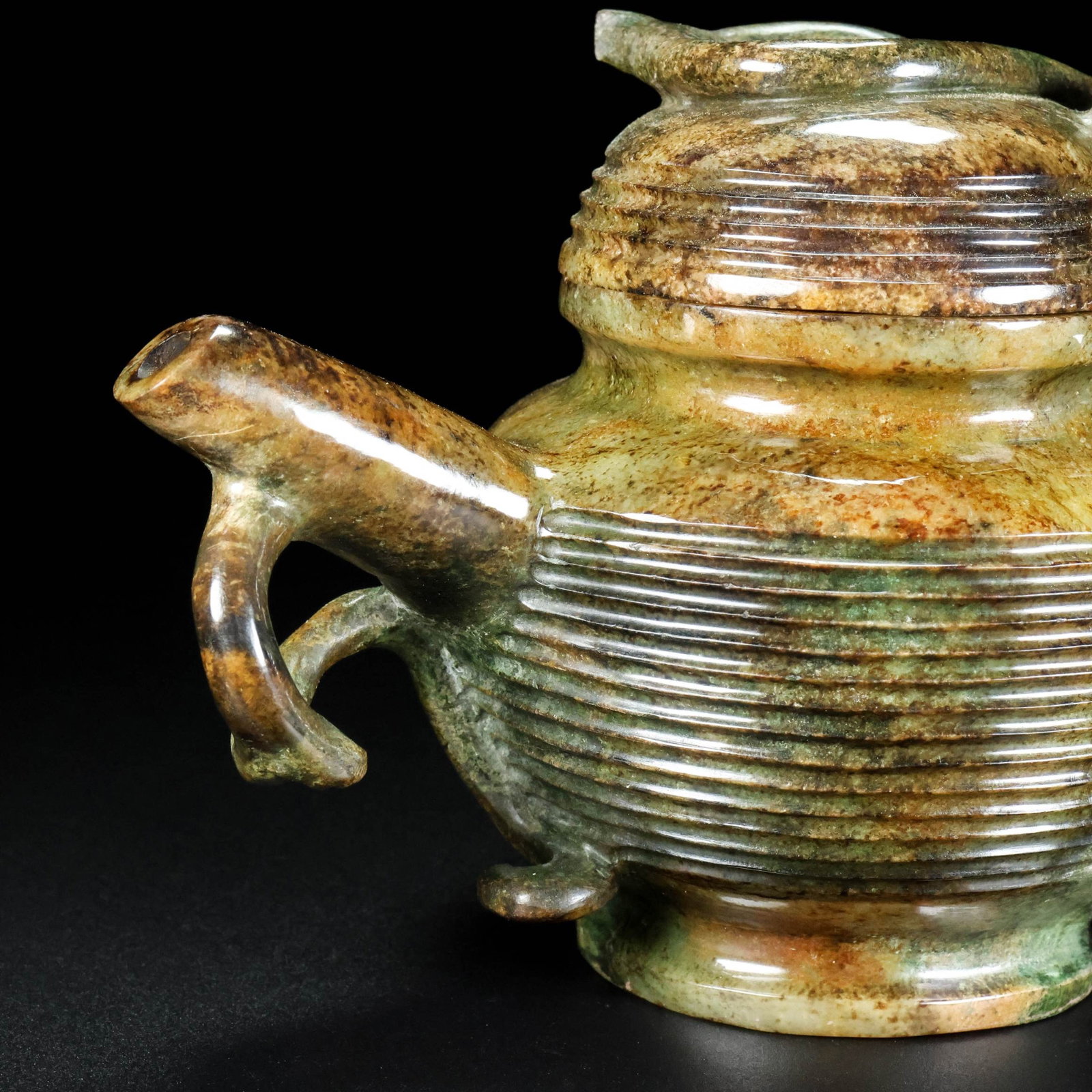 An Exquisite Archaic Jade Pot - 7
