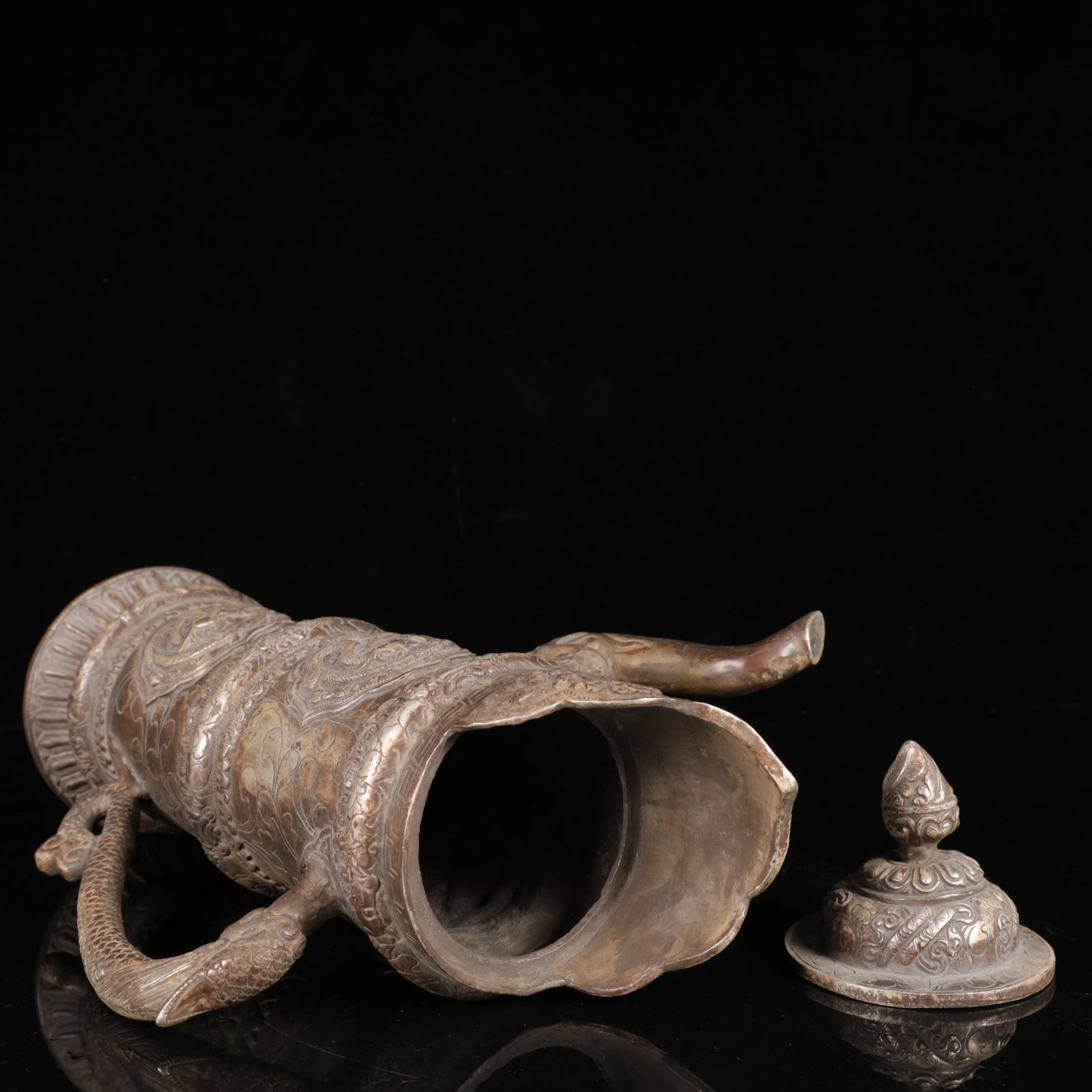 An Exquisite Silver-Plated Bronze Dragon Pattern Ewer - 14
