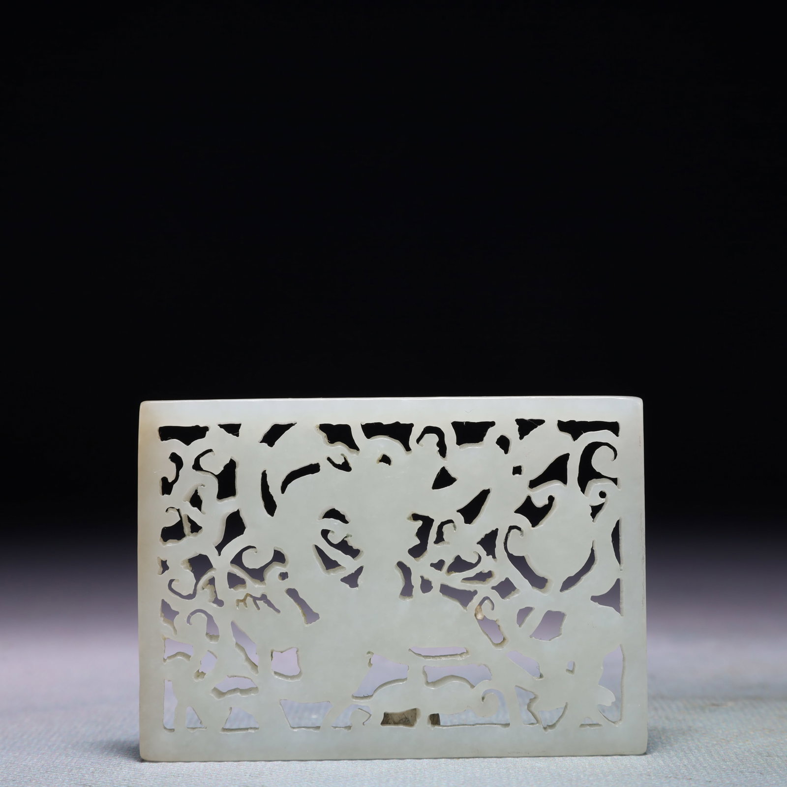 An Exquisite White Jade Dragon Pattern Pendant - 4