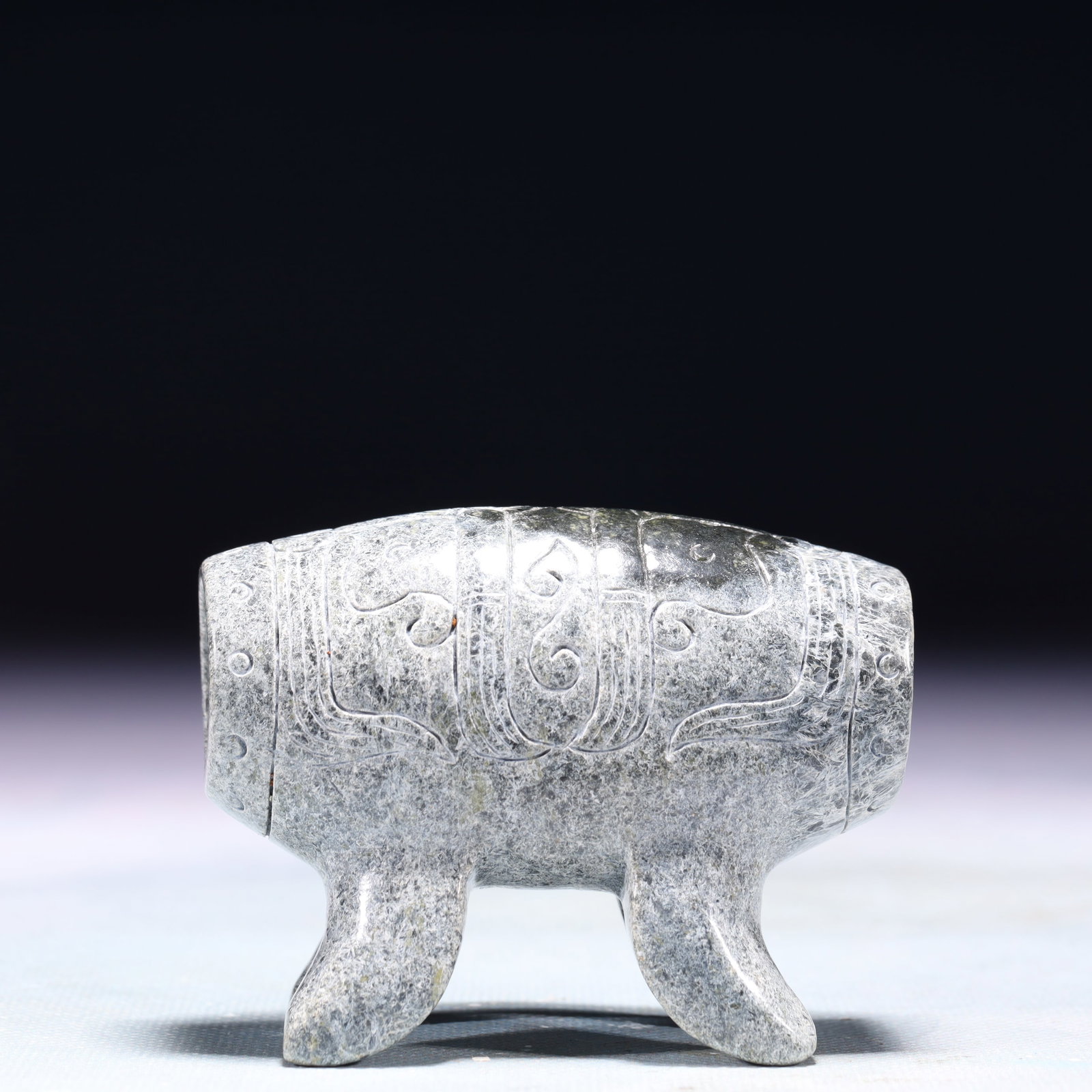 An Exquisite Archaic Jade Auspicious Cloud Pattern Ornament - 4