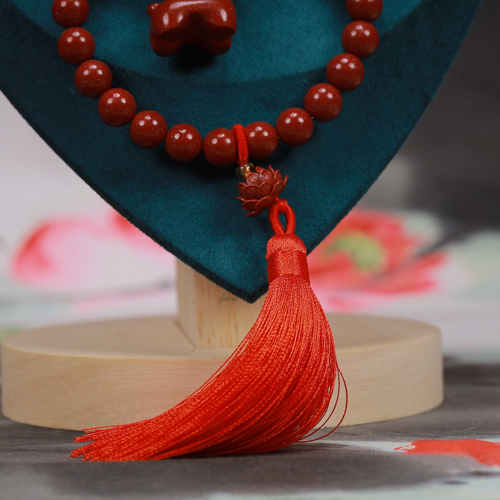 An Exquisite Cinnabar Deer Pattern Pendant - 2