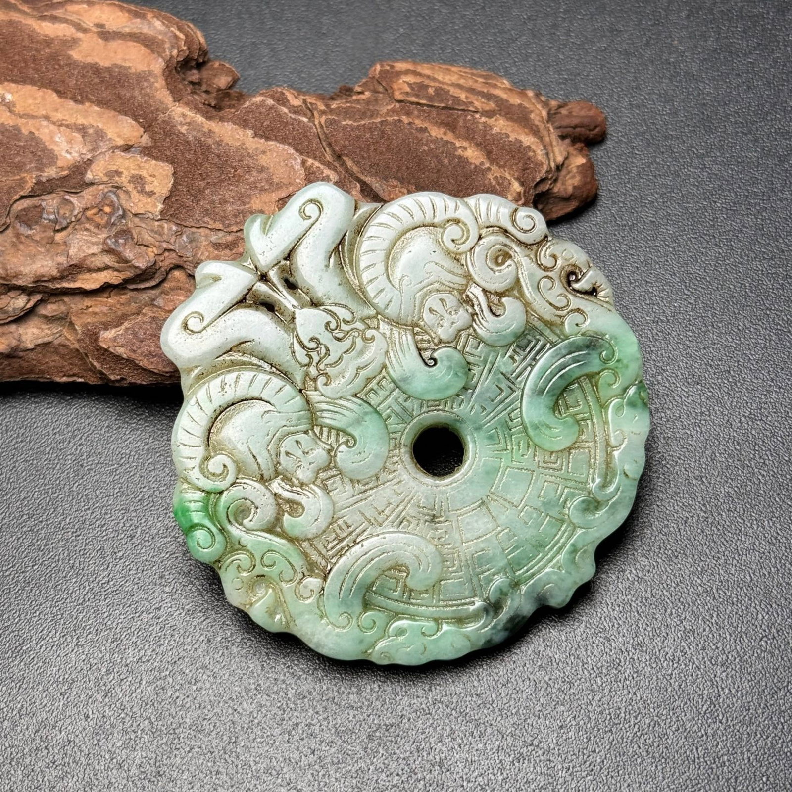 An Exquisite Jadeite Dragon Pattern Pendant - 2