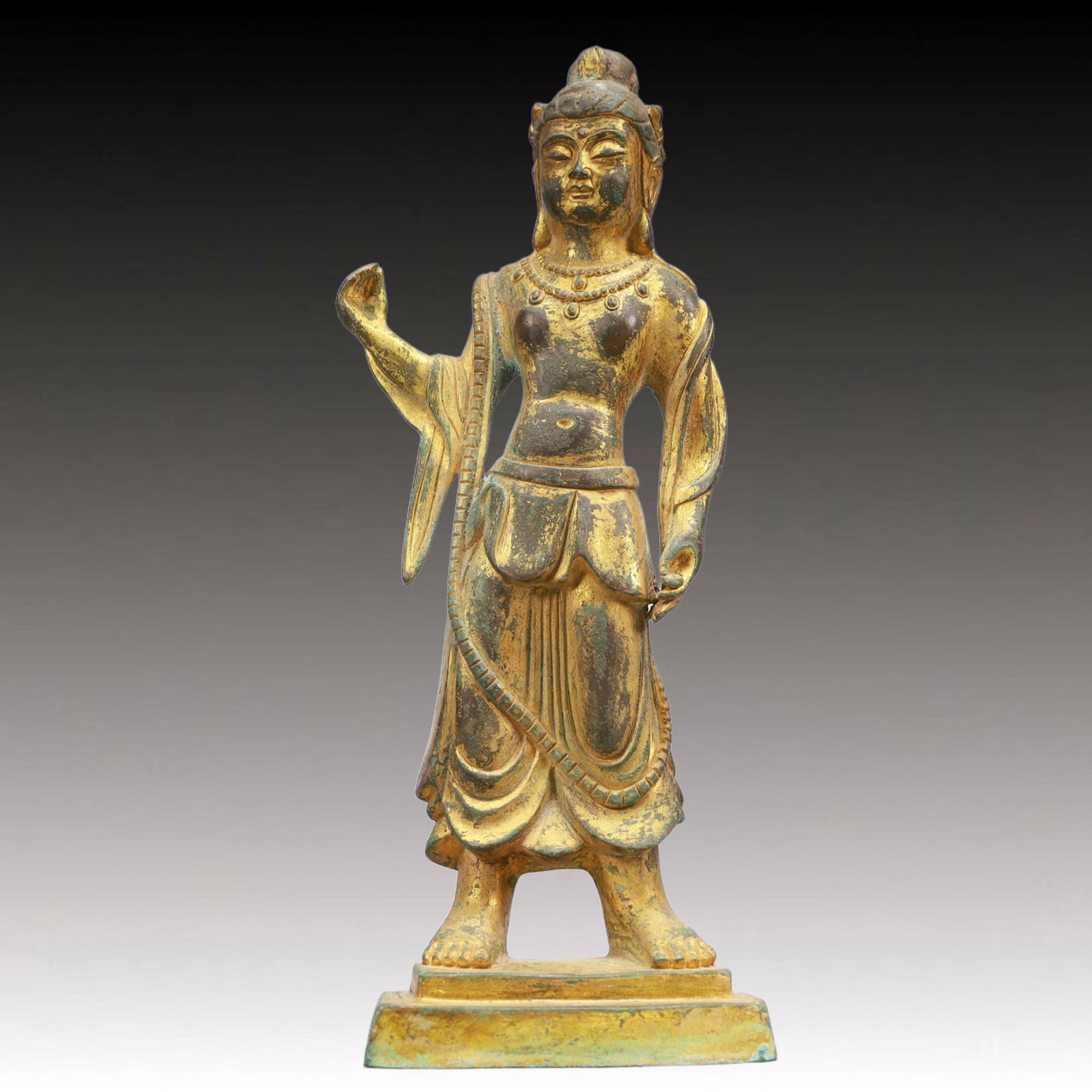 A Solemn Gilt Bronze Statue of Bodhisattva: A Solemn Gilt Bronze Statue of Bodhisattva,Qing Dynasty, China,Size:3.5inx2.6inx9.8in,Weight:1000g 铜鎏金菩萨像,中国清代