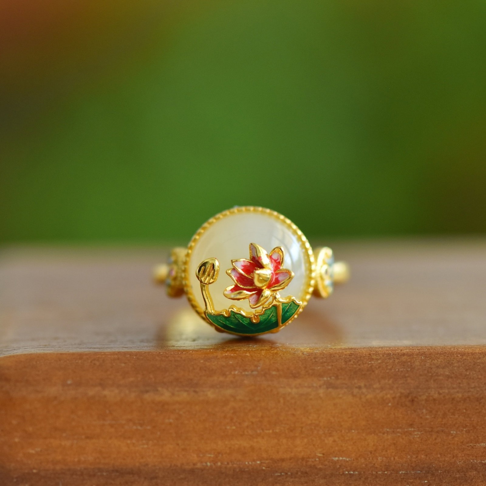 An Exquisite Sterling Silver-Gold Plated Inlaid White Jade Enamel Ring: An Exquisite Sterling Silver-Gold Plated Inlaid White Jade Enamel Ring, 纯银镀金镶白玉珐琅戒指