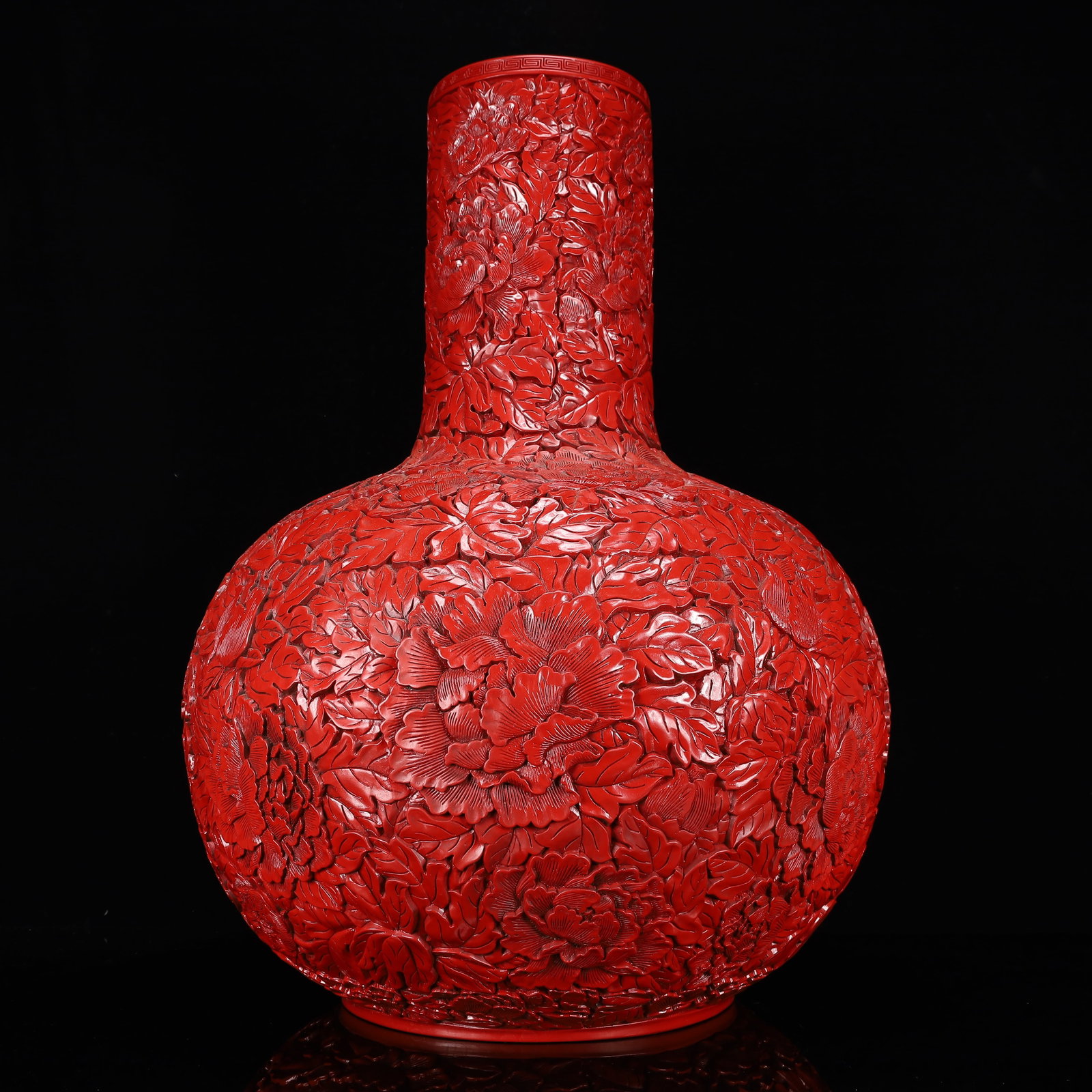 A Huge Carved Red Lacquer Flower Pattern Vase: A Huge Carved Red Lacquer Flower Pattern Vase,Qing Dynasty, China,With an Imperial Poem by Emperor Qianlong,Size:18.9inx23.6in,Weight:7450g 剔红漆器花卉纹