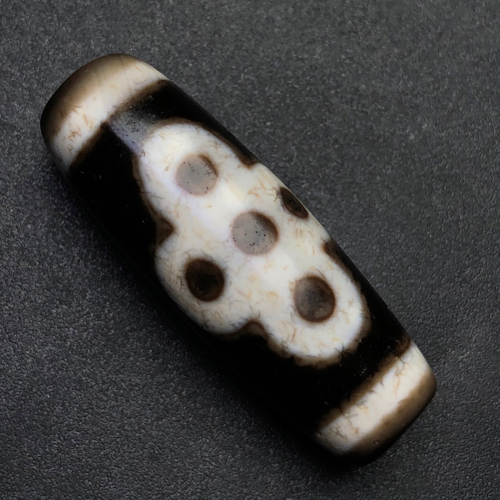 An Exquisite Dzi Bead Pendant - 2