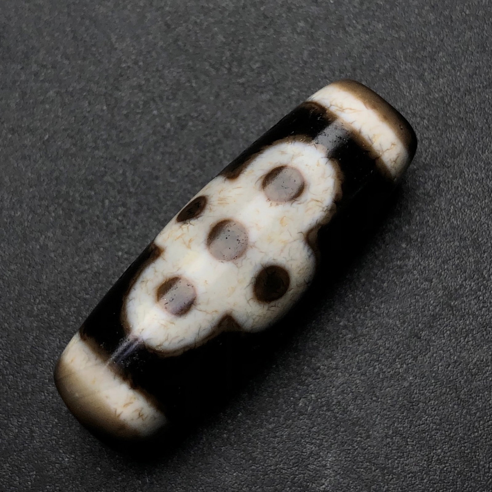 An Exquisite Dzi Bead Pendant - 8