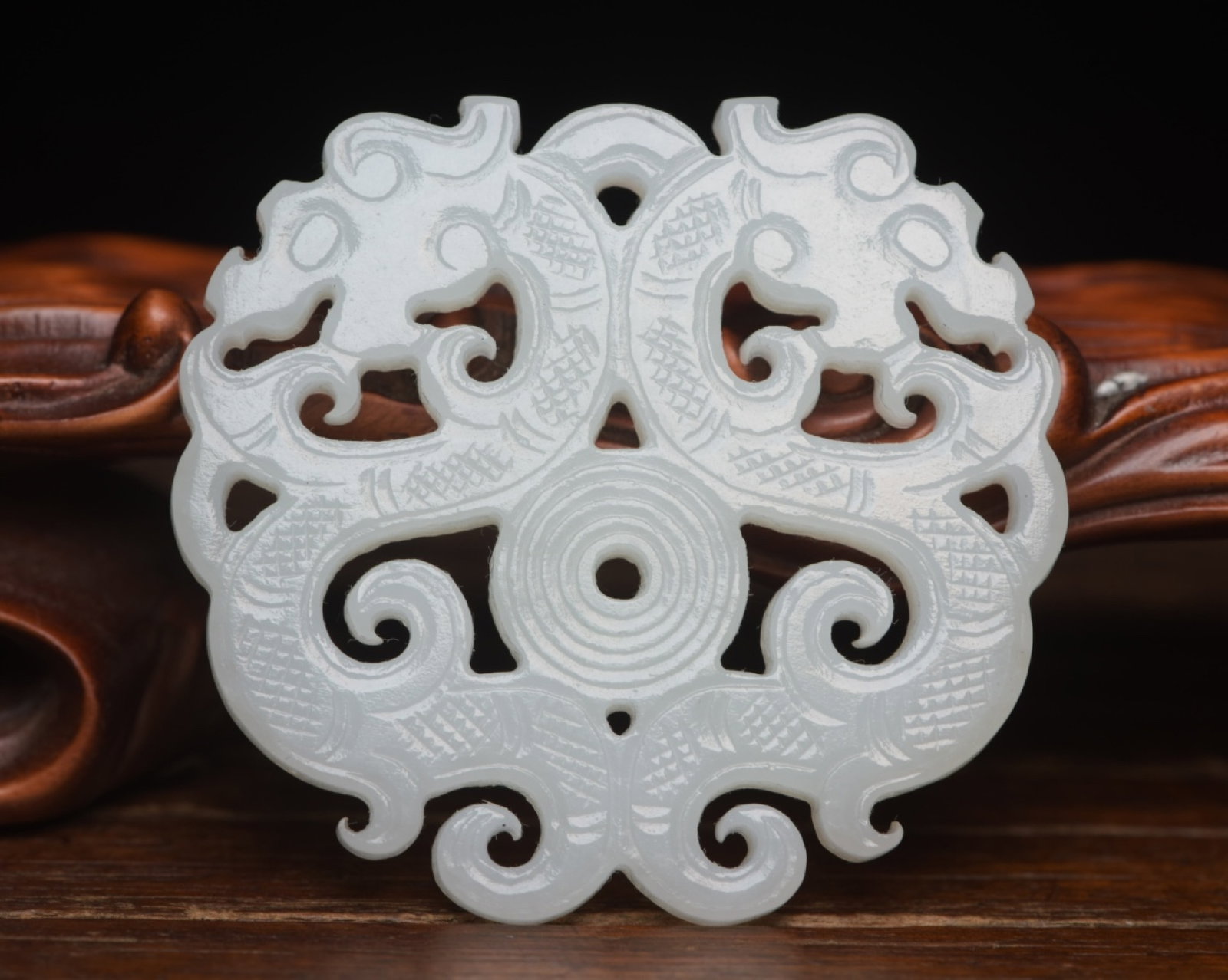 An Exquisite White Jade Dragon Pendant (1 of 9)